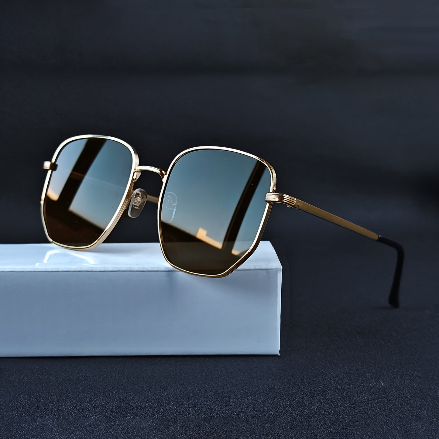 Classic Style Retro Design Fashion Glasses Geometric Metal Frame Suitable for Men and Women Decorative Glasses for men and women, casual business, party street photography, fashionable clothing accessories, ideal choice for g