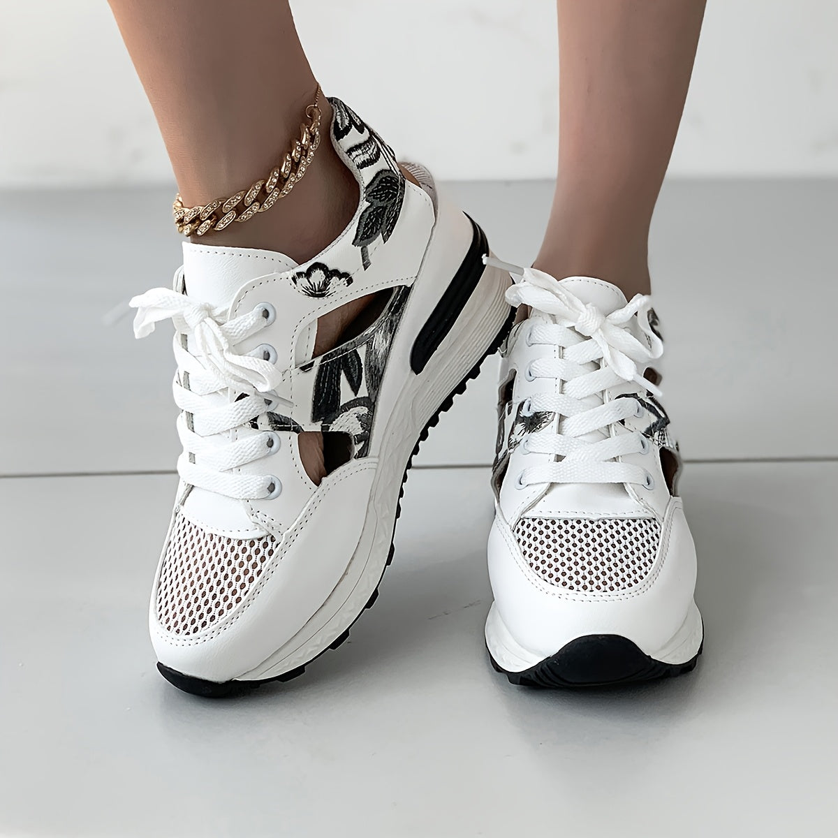 Women's New Fashion Leaf Floral Versatile Casual Lightweight Breathable Mesh Outdoor Sports Sandals with Thick Soft Sole for Height Boost