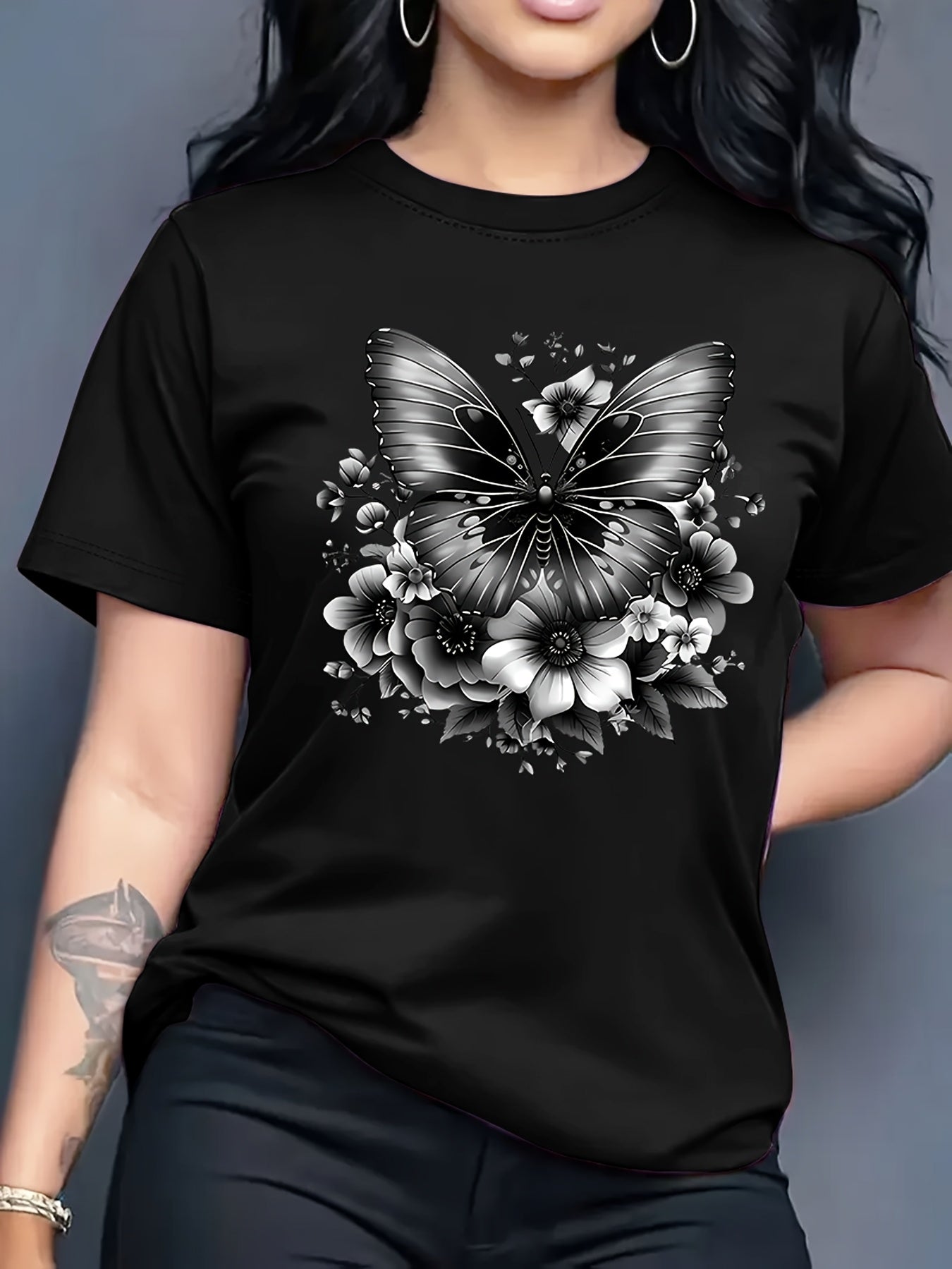 Women'S Floral Butterfly Print T-Shirt, Short Sleeve Crew Neck Casual Top for Spring & Summer, Vibrant Green with White & Blue Flowers, Perfect Birthday or Holiday Gift, Everyday Fashion | Vibrant Casual Top | Glossy Texture
