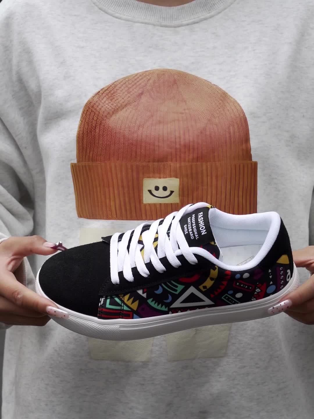Women's Casual Skate Shoes Geometric Pattern Random Print Versatile, Lightweight Anti-Slip Outdoor Sports Daily Wear Walking Sneakers