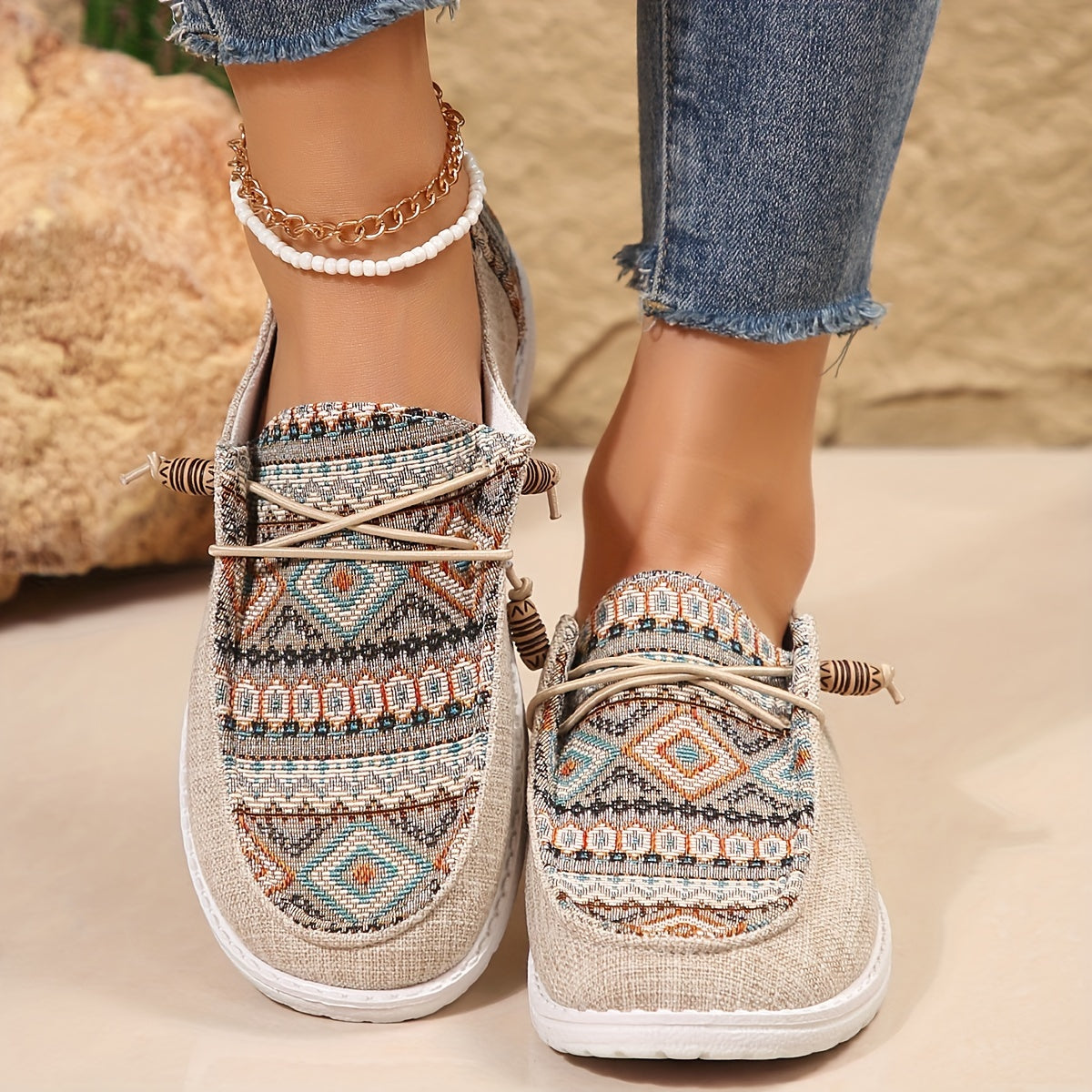 2024 New Outdoor Comfortable Ethnic Style Print Casual Large Size Women's Leisure Single Shoes