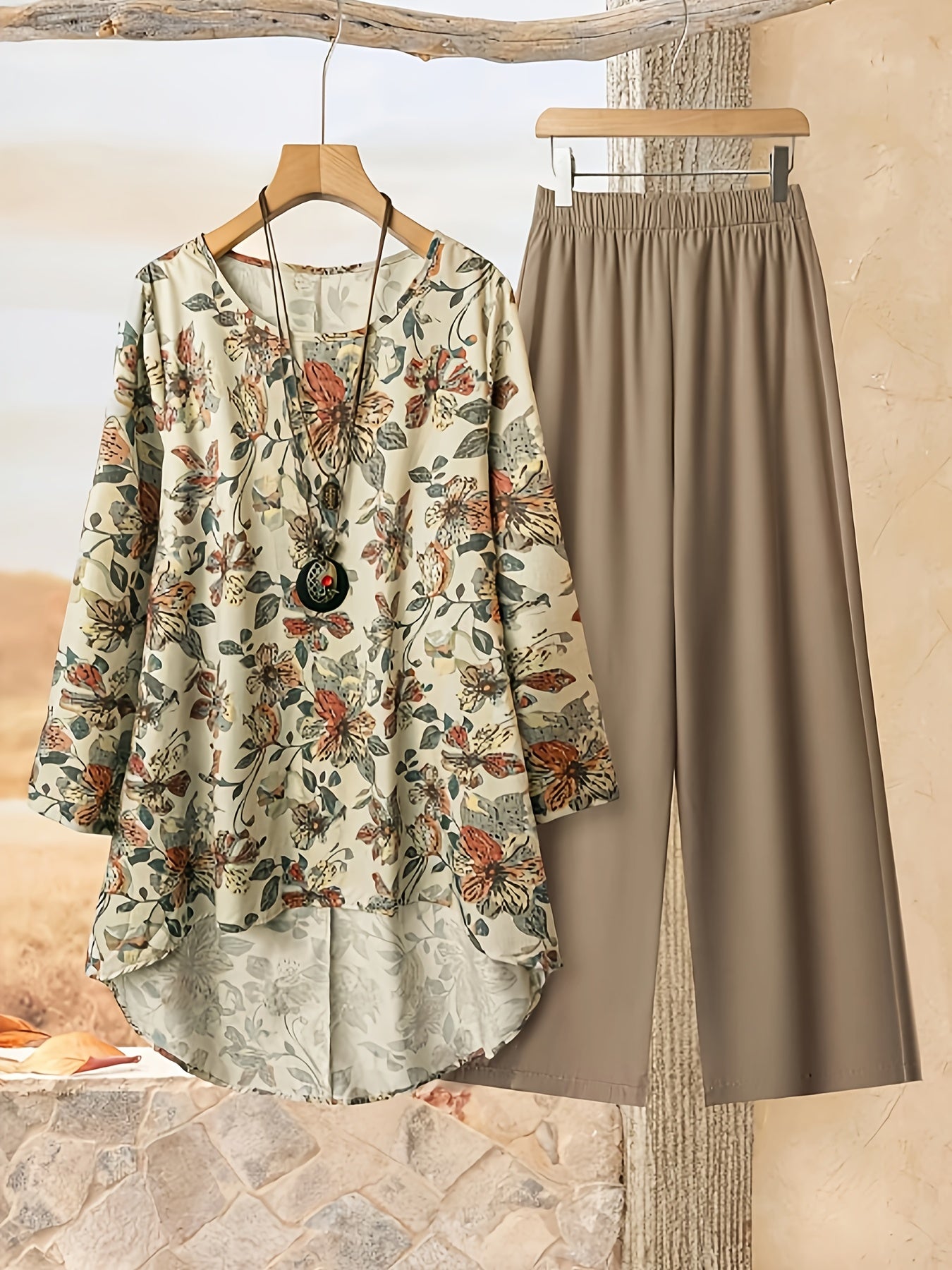 Women's Casual Round Neck Printed Long Sleeve Top and Solid Color Pants Two-Piece Set