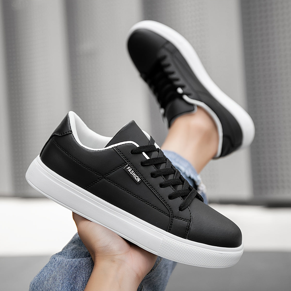 Men's Monochrome Casual Sneakers with White Accents - Comfortable, Easy to Match, Ideal for Everyday Use and Hiking