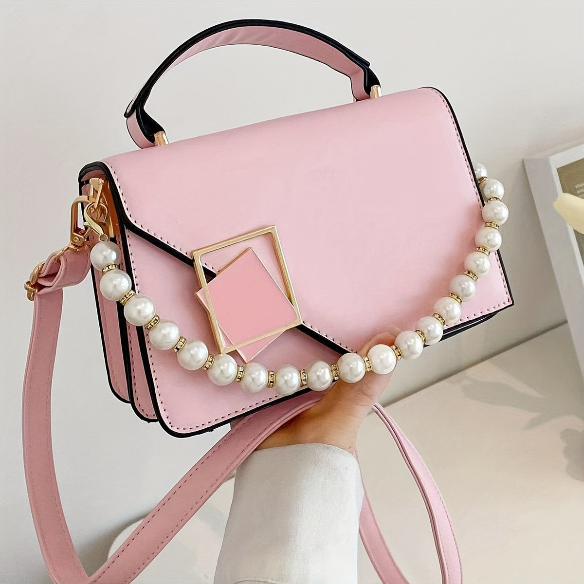 Various Options Available for The 2023 Trendy Crossbody Shoulder Bags, Tote Bags, And Small Square Bags.
