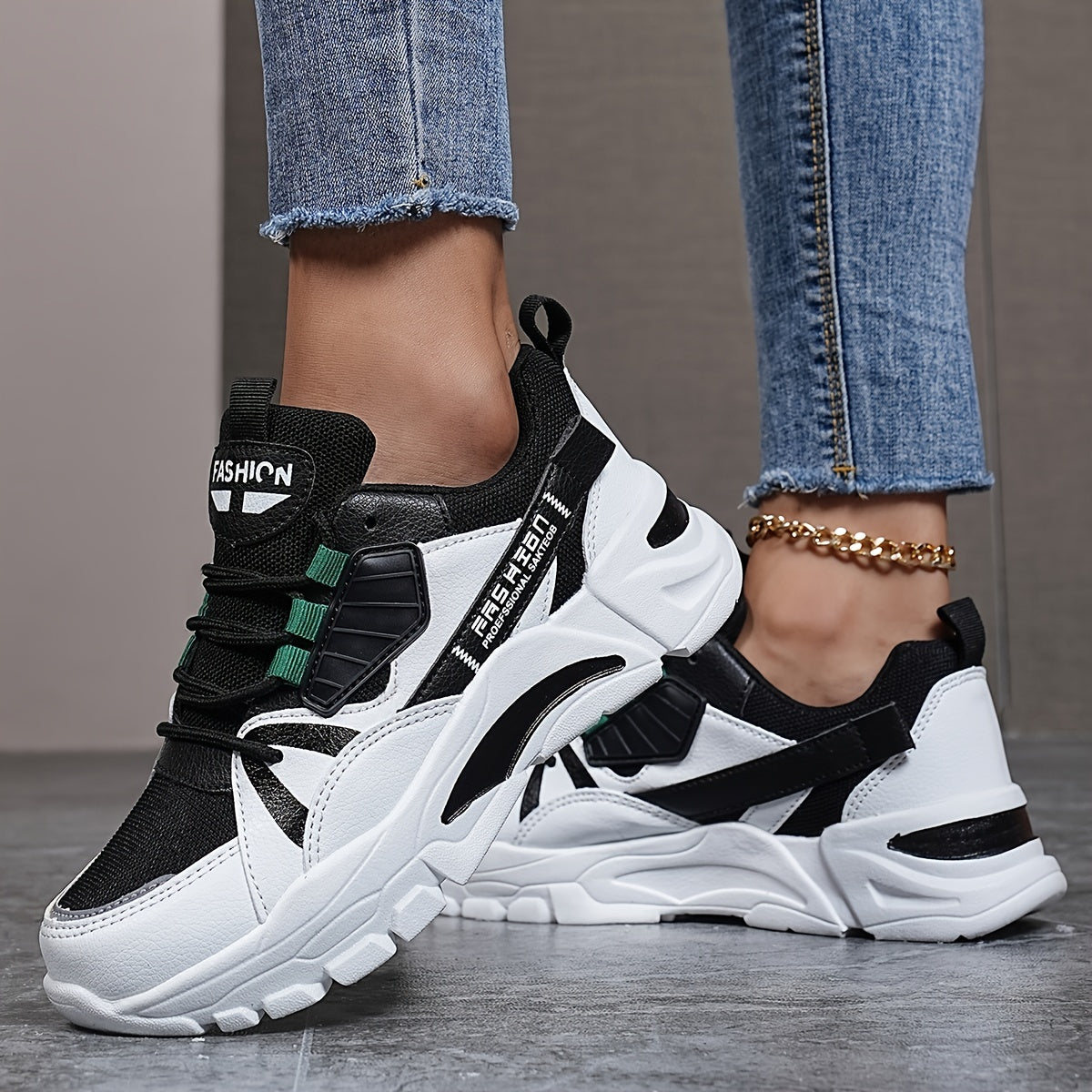 Women's Fashion Sneakers Geometric Pattern Low-Top with EVA Sole, Lace-Up Casual Sports Shoes, Hand-Washable Fabric Inner, All-Season Comfort Footwear with Plain Toe Design