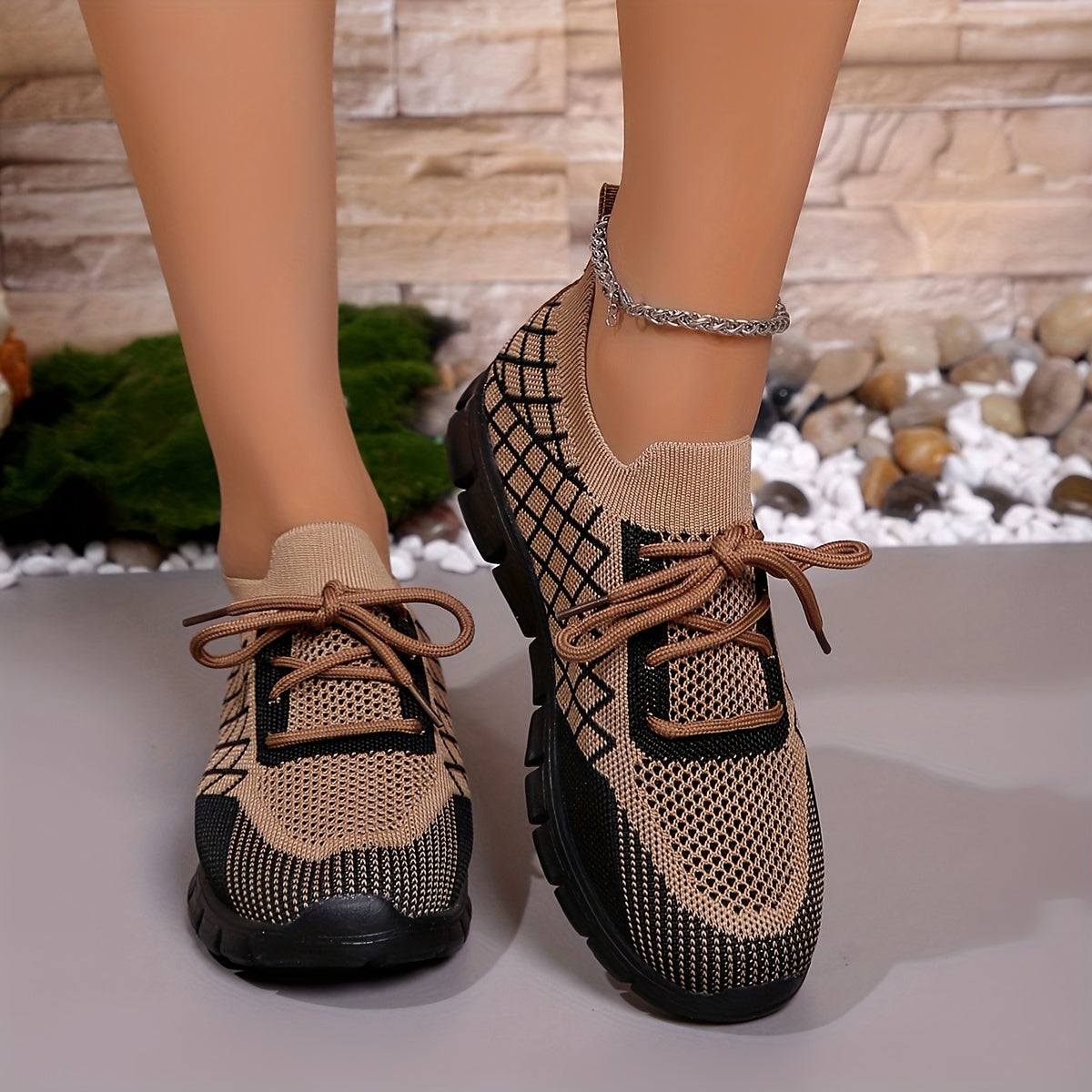Women's Lightweight Breathable Lace-Up Grid Pattern Casual Running Shoes For Autumn