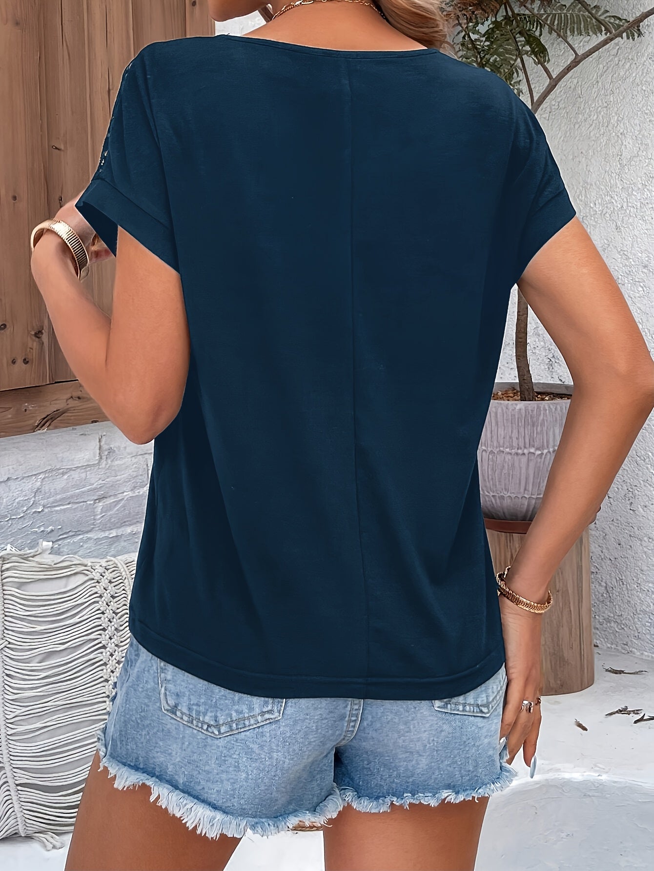 Women's Batwing Short Sleeve T-Shirt - Lace Contrast Raglan Sleeves, Round Neck Longline Top, Burgundy & White Elegant Design, Machine Washable All-Season Casual Wear, Vacation Clothing, Nontransparent Fabric