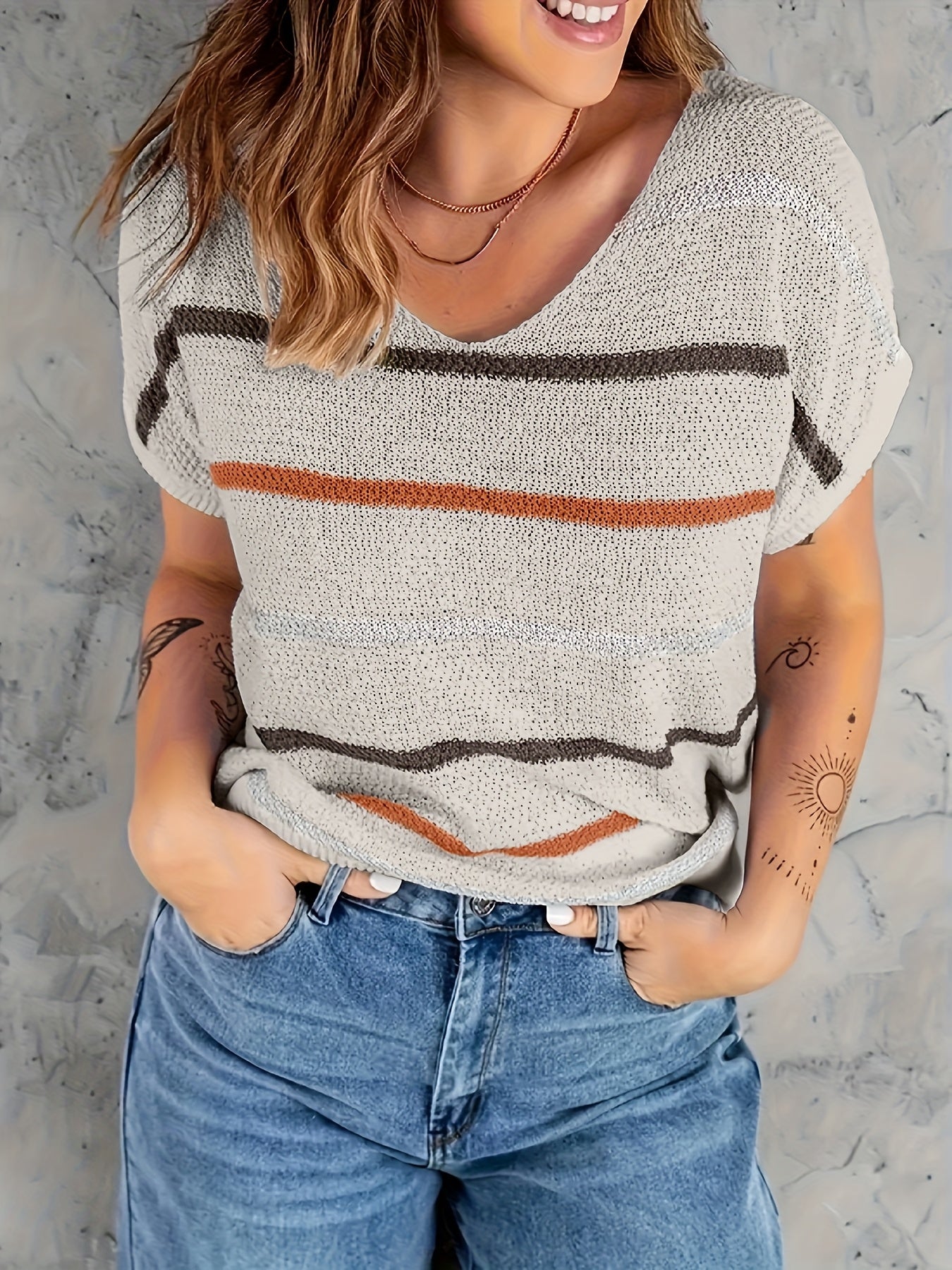 Women'S Casual Spring/Summer Striped T-Shirt - Short Sleeve Pullover with V-Neck, Side Stripes, and "LOVE" Graphic, Lightweight Knit Top for Casual Attire, Casual Wear | Graphic Tee | Knit Texture