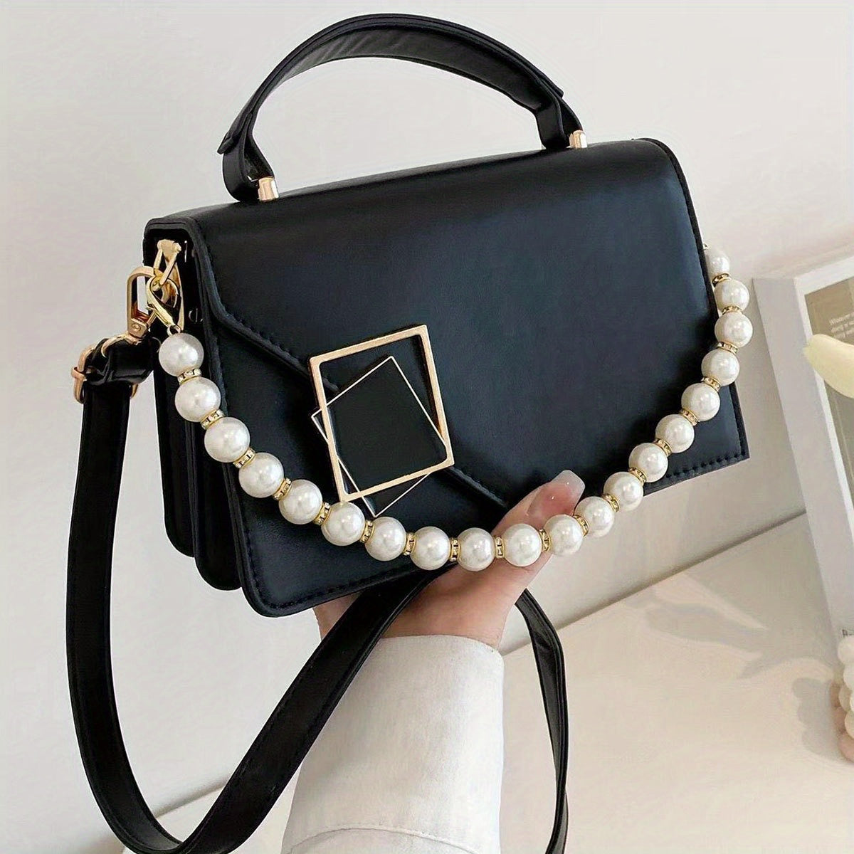 Various Options Available for The 2023 Trendy Crossbody Shoulder Bags, Tote Bags, And Small Square Bags.