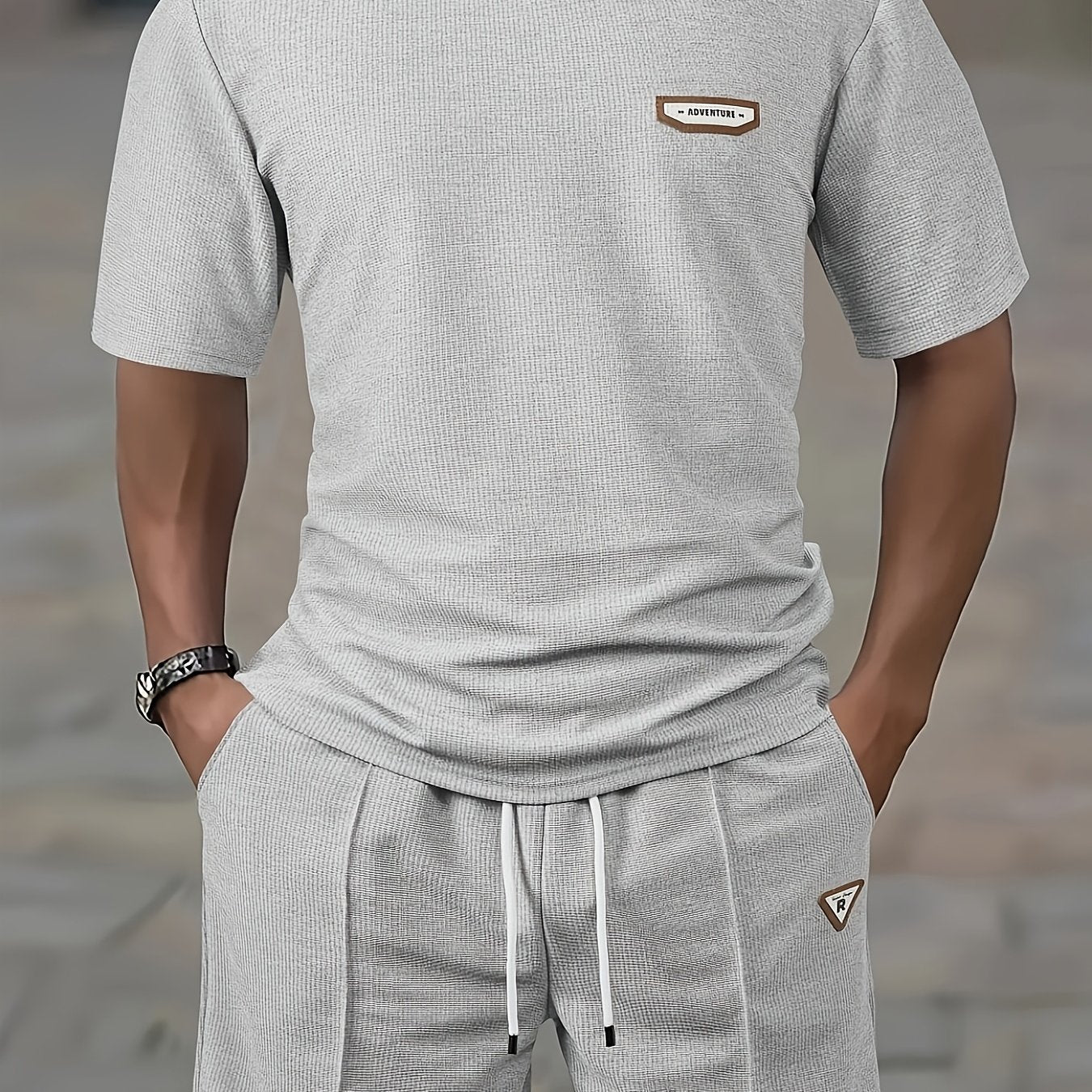 Men's Waffle Round Neck Top with Label, Short Sleeve T-shirt and Drawstring Shorts for Clean and Comfortable Spring/Summer Wear
