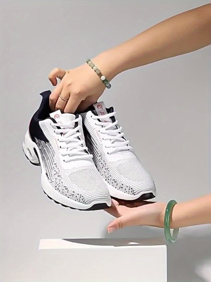Men's Fashion Sports Sneakers, Breathable Mesh Fabric Upper, Comfortable Lace-Up Running Shoes with PVC Sole and Cloth Insole for All Seasons