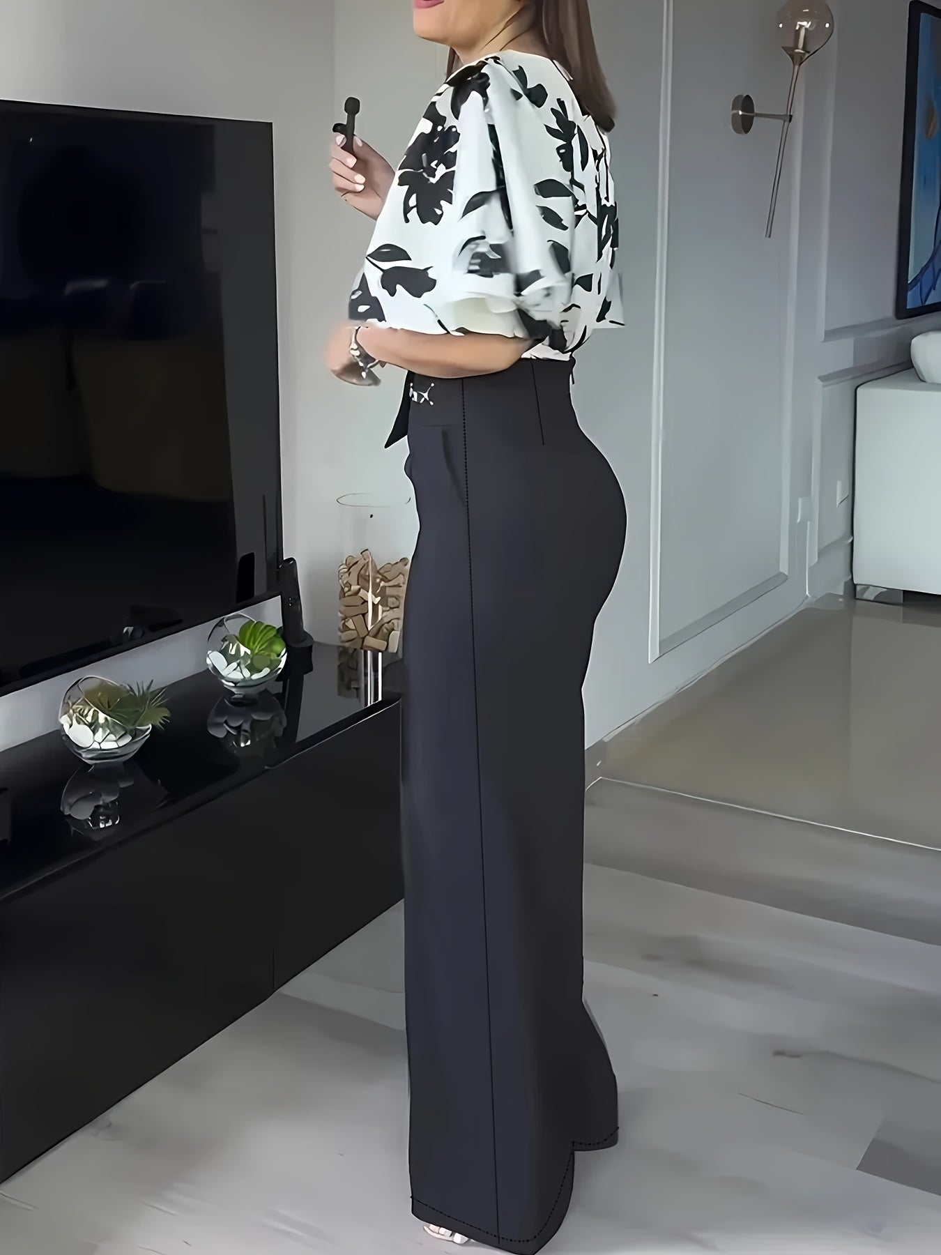 Women's Elegant Printed Short Sleeve Round Neck Shirt and Long Pants Set