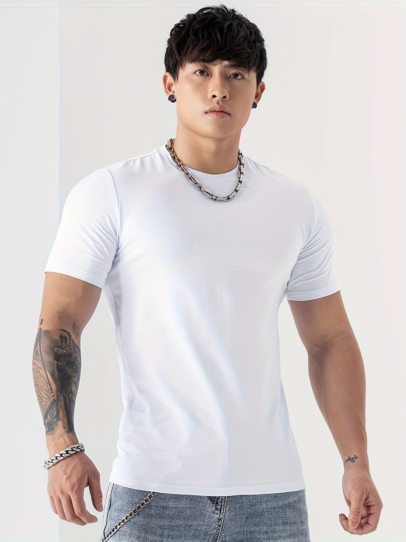 Men's Summer Athletic T-Shirt - Moisture-Wicking Stretch Fabric Slim Fit Round Neck Short Sleeve Tee for Gym, Running, Training - Solid Color Black, Gym Apparel | Machine Washable Top, Gym Shirts