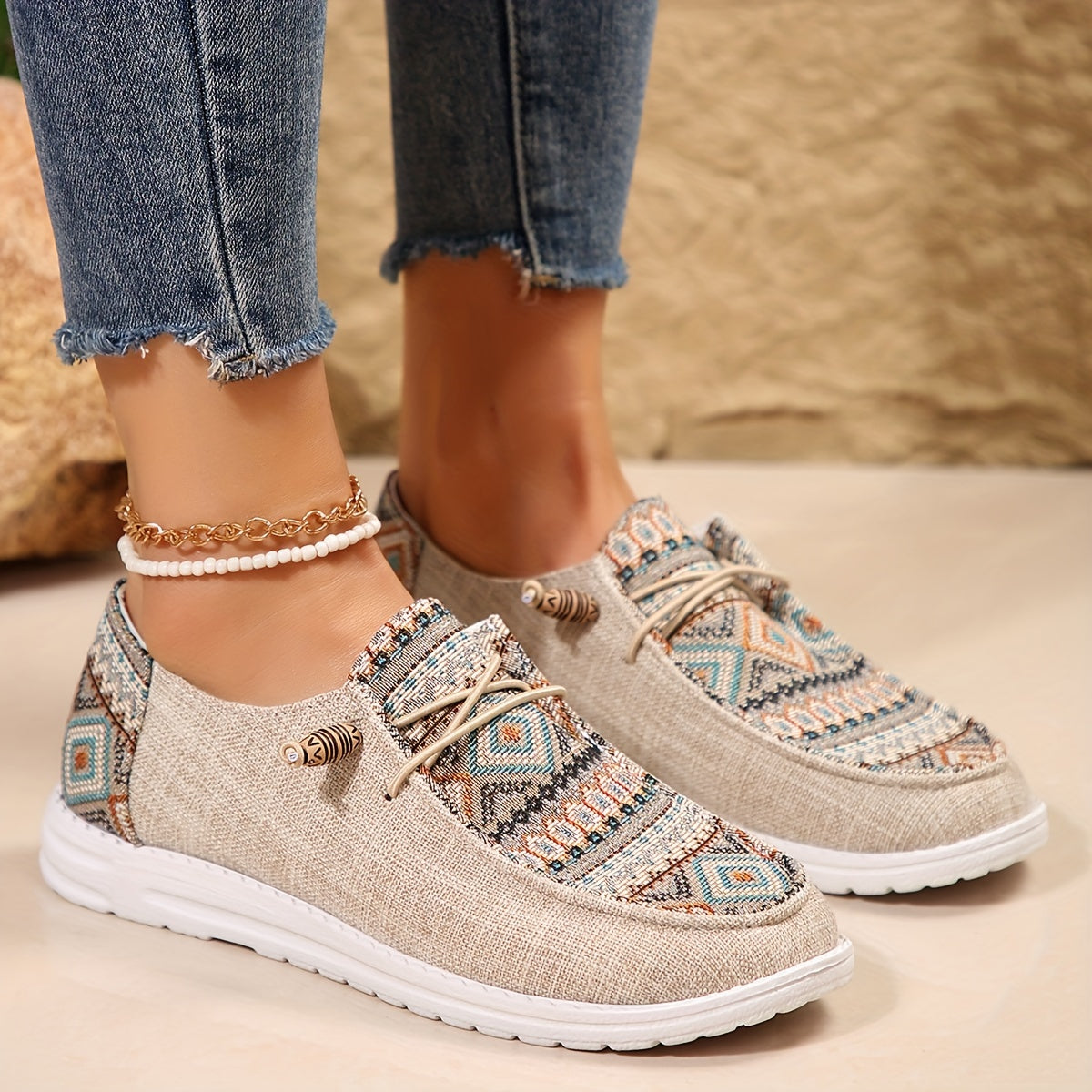 2024 New Outdoor Comfortable Ethnic Style Print Casual Large Size Women's Leisure Single Shoes