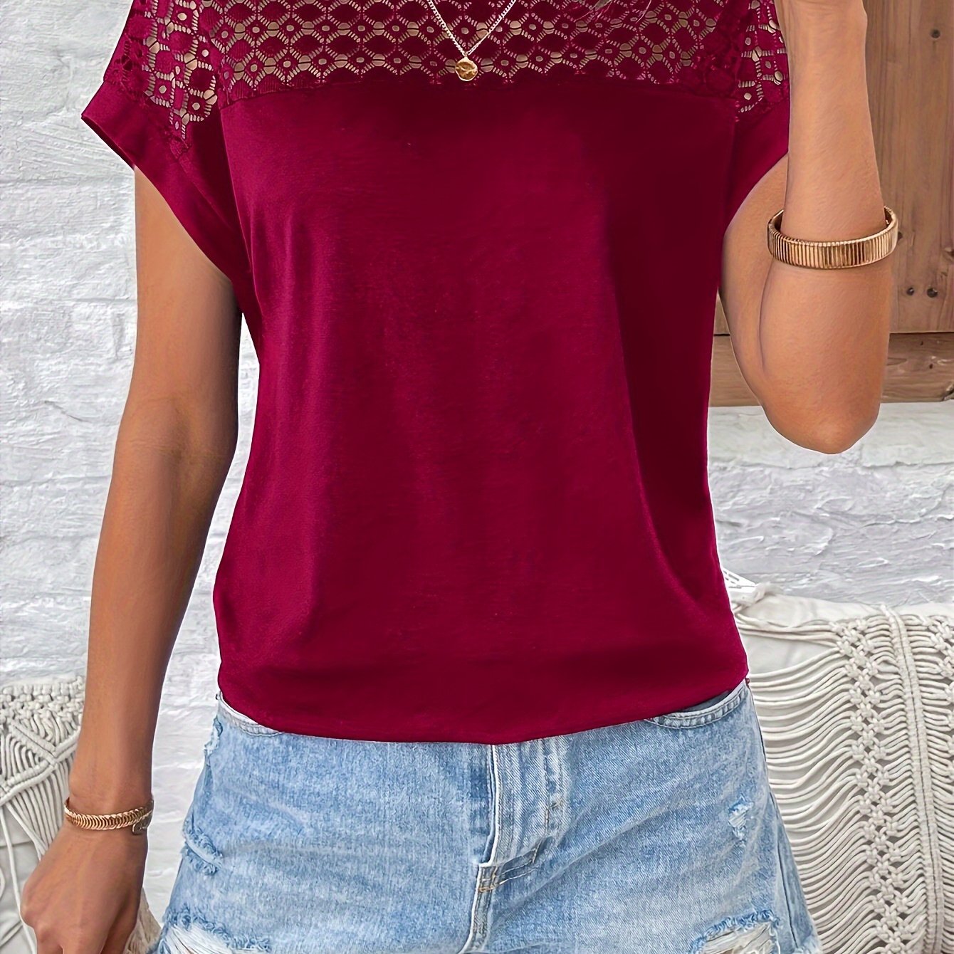 Women's Batwing Short Sleeve T-Shirt - Lace Contrast Raglan Sleeves, Round Neck Longline Top, Burgundy & White Elegant Design, Machine Washable All-Season Casual Wear, Vacation Clothing, Nontransparent Fabric