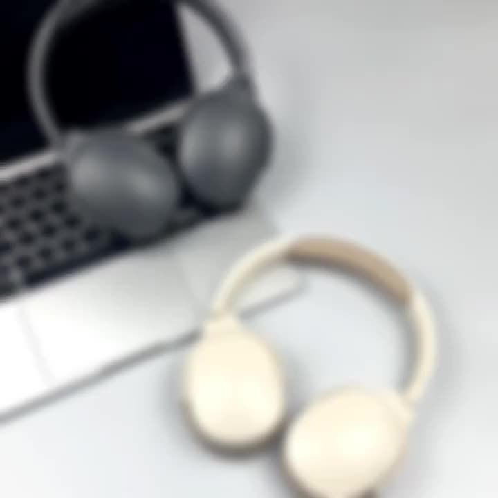 New wireless earphones, comfortable foldable earphones, suitable for tablets/PC/TV/phones/birthdays/Easter travel gifts. Wireless Earphones Folding Soundproofing Earphones, Comfortable Leather Paired with Wireless Earphones.