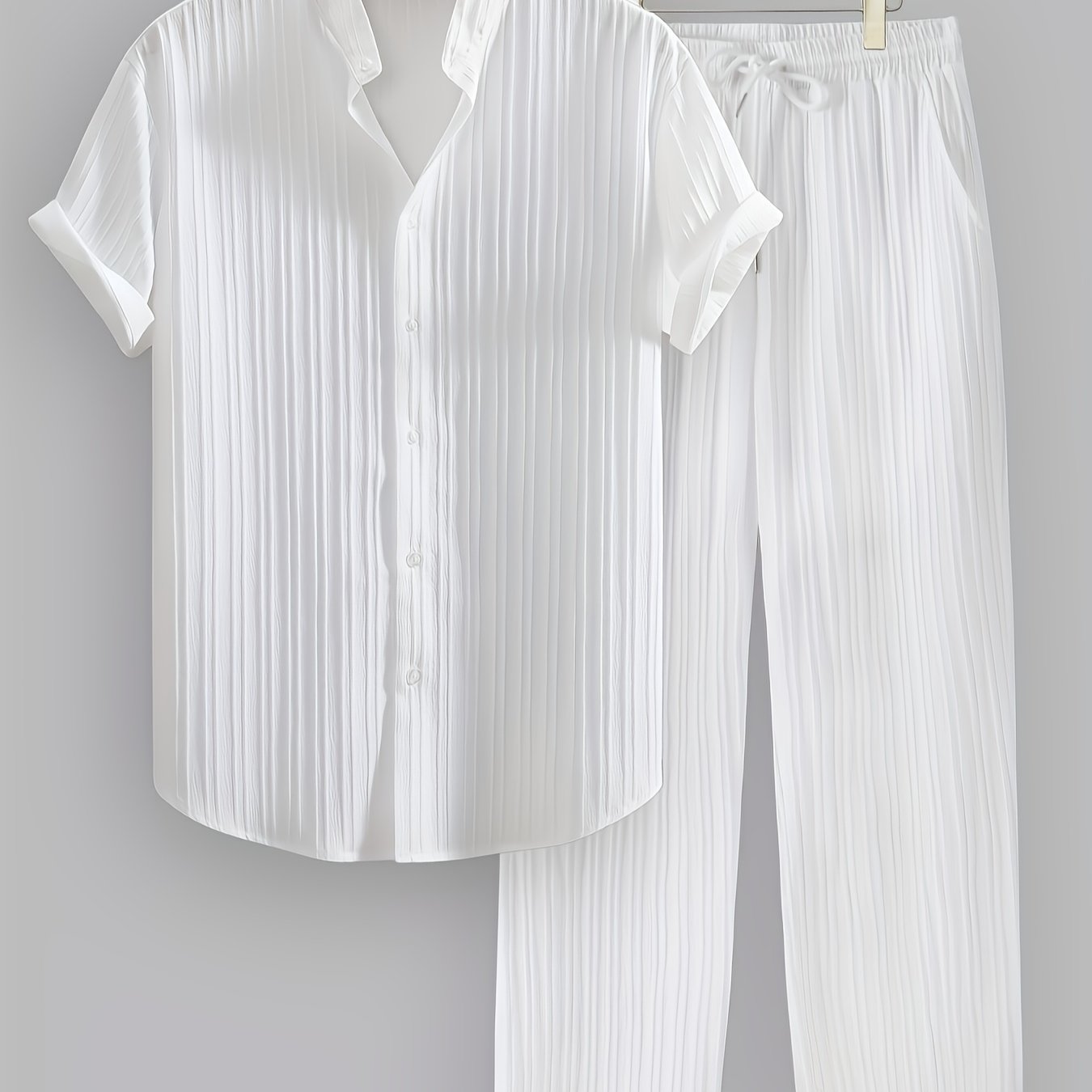 2-Piece Men's Summer Striped Polyester Suit, Short Sleeve Stand Collar Shirt and Drawstring Pants, Non-Stretch Fabric, Suitable for Casual Wear and Beach Vacation, Solid Color