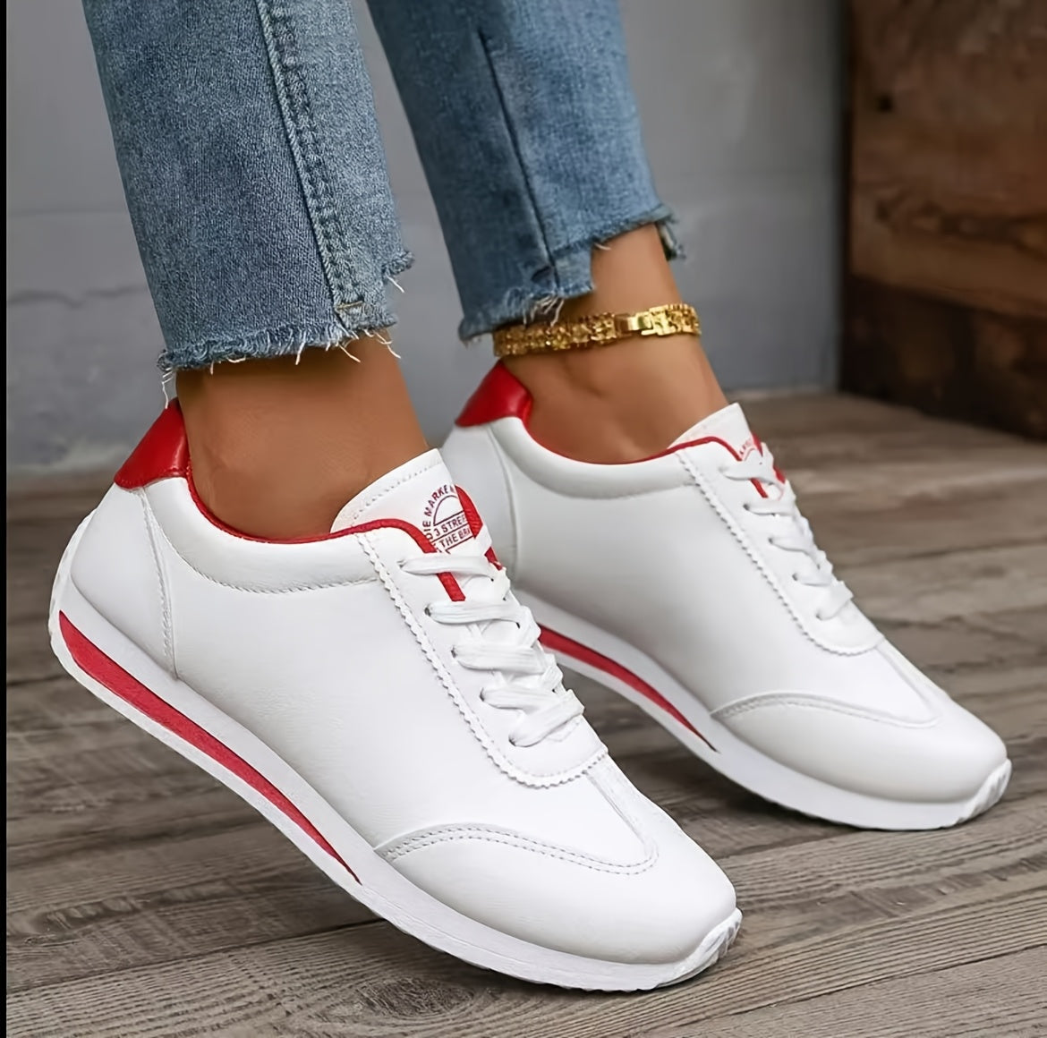 Women's Classic White Low-Top Sneakers - Lightweight Comfortable Lace-Up Shoes with Durable Rubber Sole & Breathable Fabric Lining, PU Synthetic Cover Upper, All-Season Versatile Casual Shoes for Casual Attire, Sleek Shoe Des