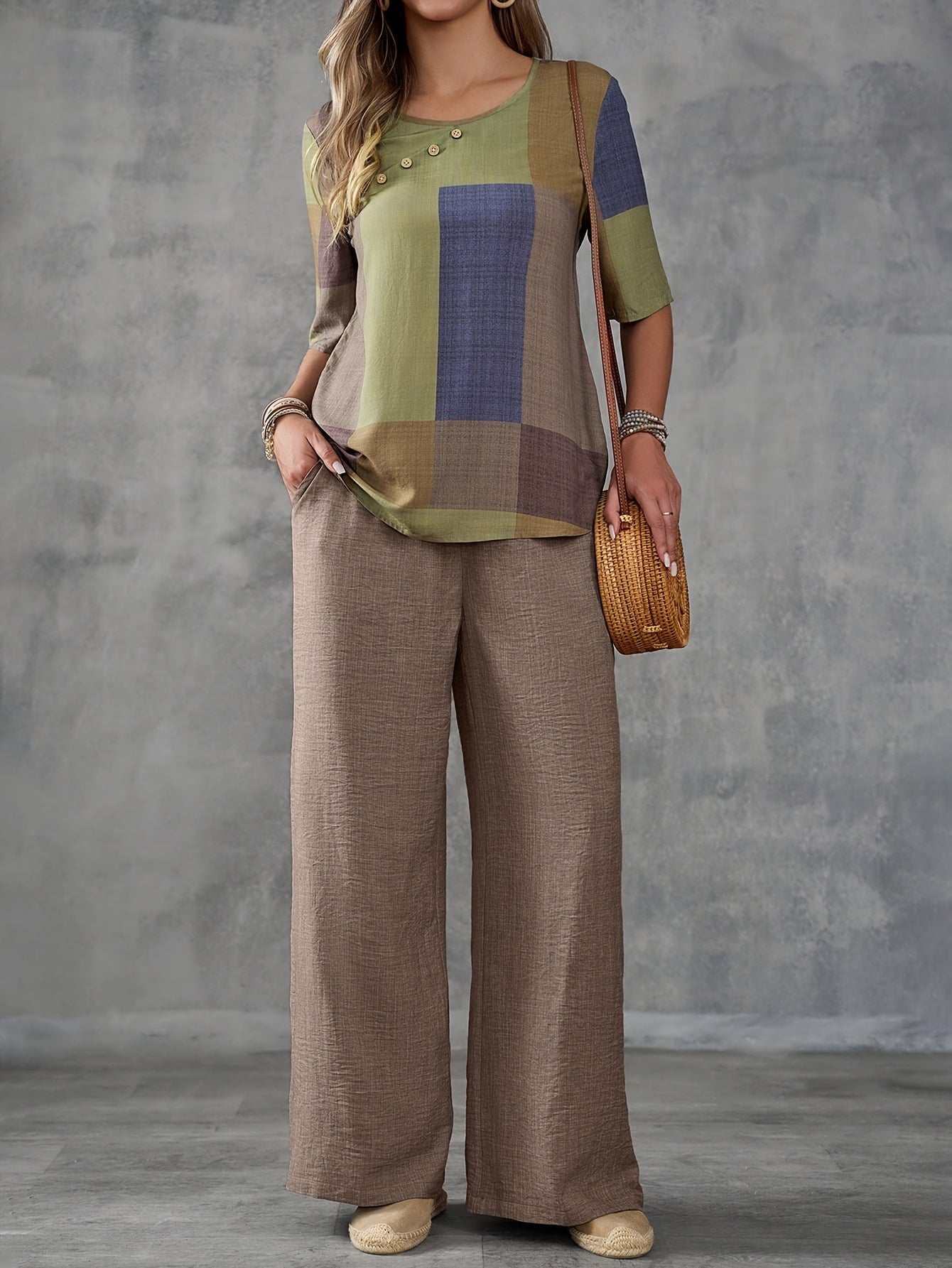 Elegant Patchwork Women'S Fashion Suit - Short Sleeve, Crew Neck, Polyester, Spring/Summer Collection, Casual Attire|Modern Casualwear|Polyester Fabric