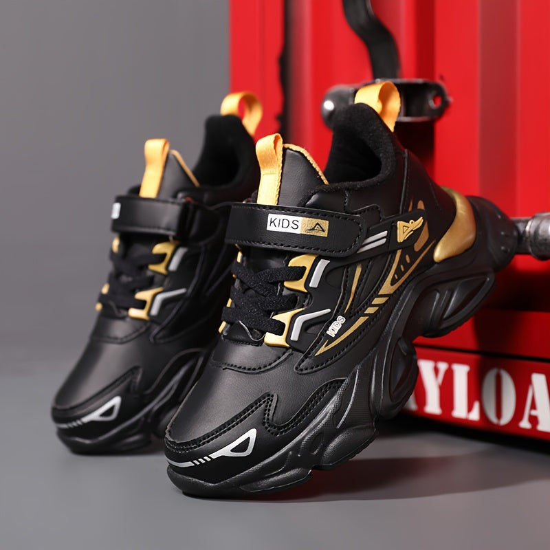 Casual Stylish Sports Shoes That Are Windproof And Waterproof.