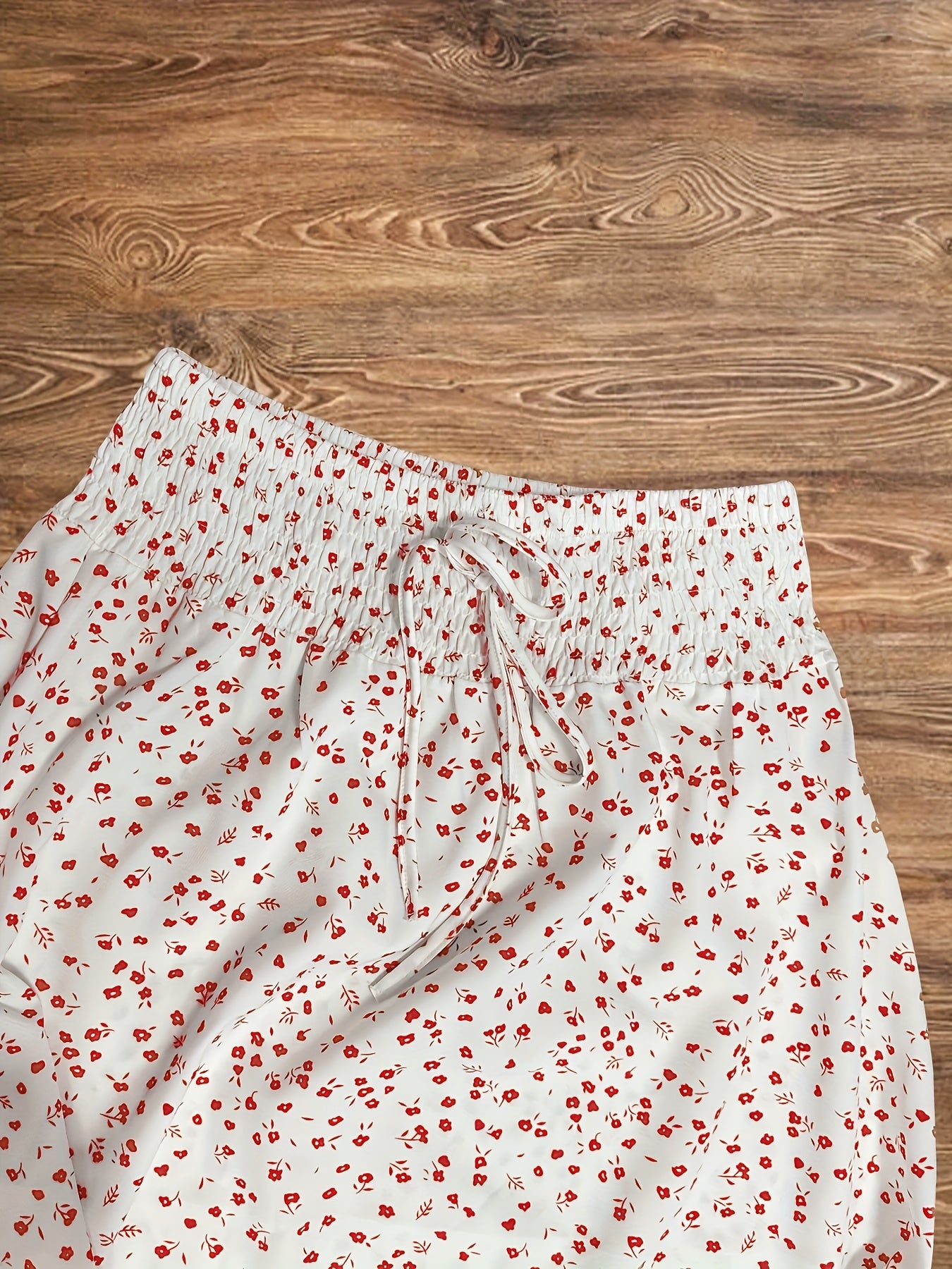 Summer Women's Daily Vacation Set with Small Floral Print Half Skirt and Sleeveless Top