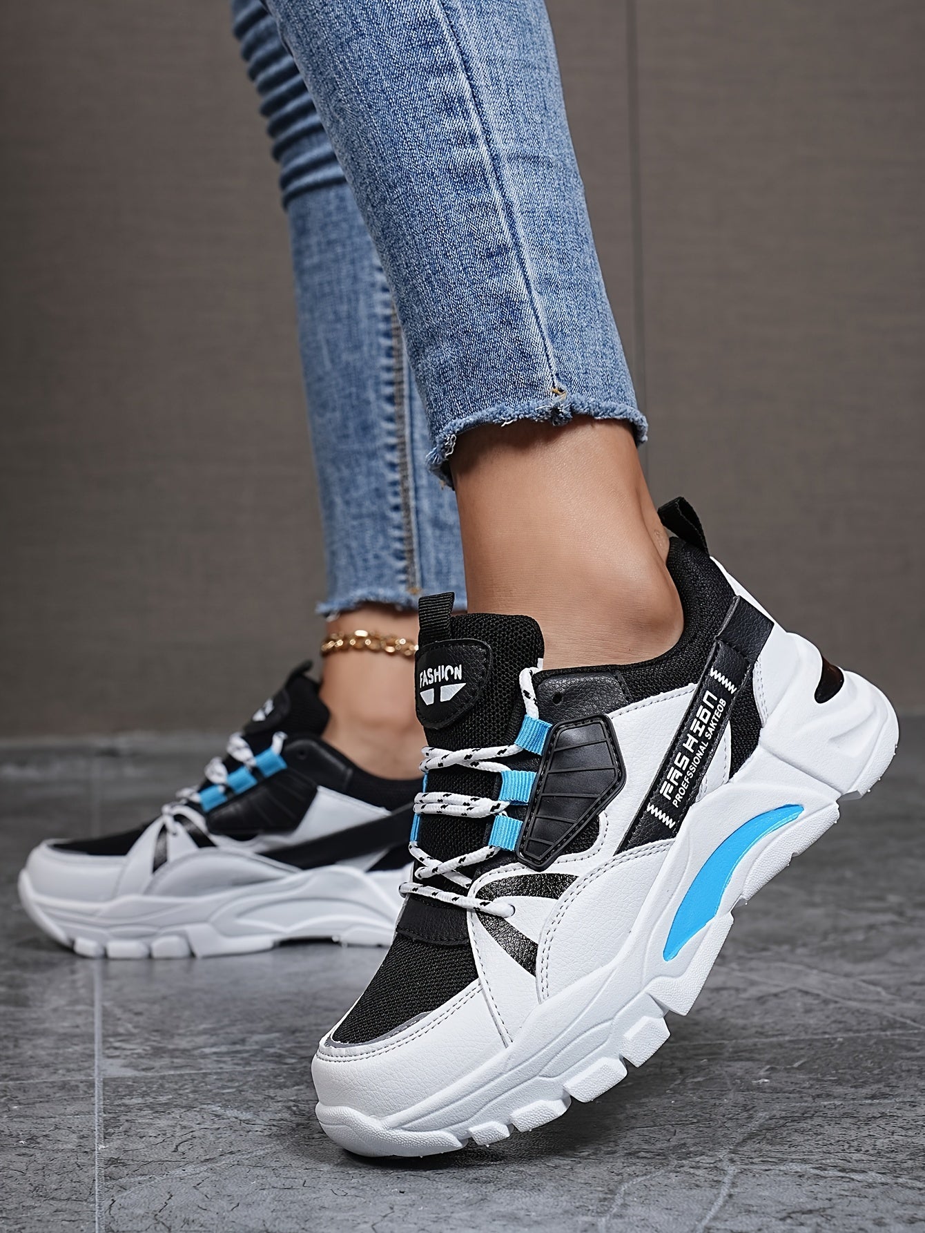 Women's Fashion Sneakers Geometric Pattern Low-Top with EVA Sole, Lace-Up Casual Sports Shoes, Hand-Washable Fabric Inner, All-Season Comfort Footwear with Plain Toe Design