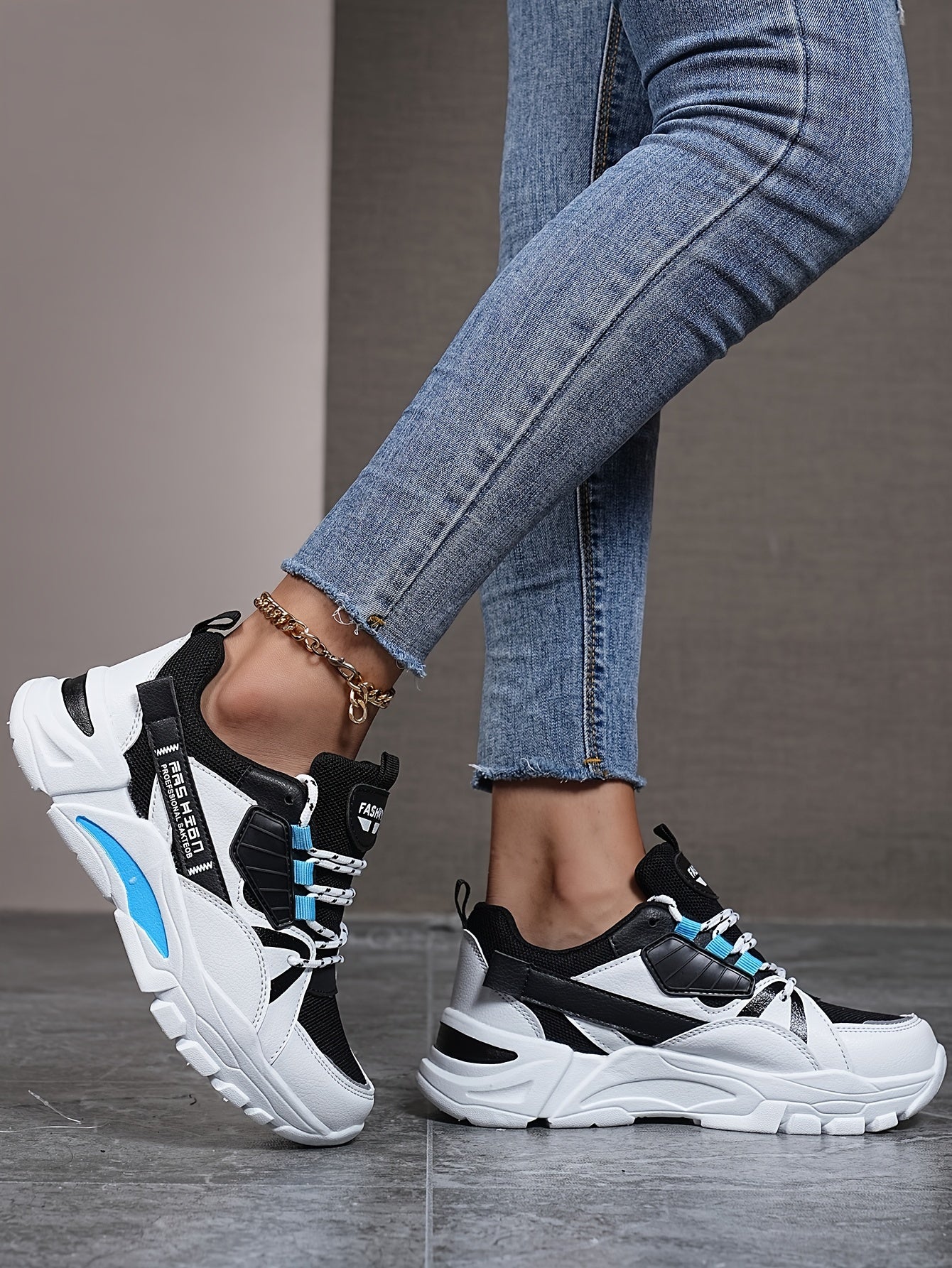 Women's Fashion Sneakers Geometric Pattern Low-Top with EVA Sole, Lace-Up Casual Sports Shoes, Hand-Washable Fabric Inner, All-Season Comfort Footwear with Plain Toe Design