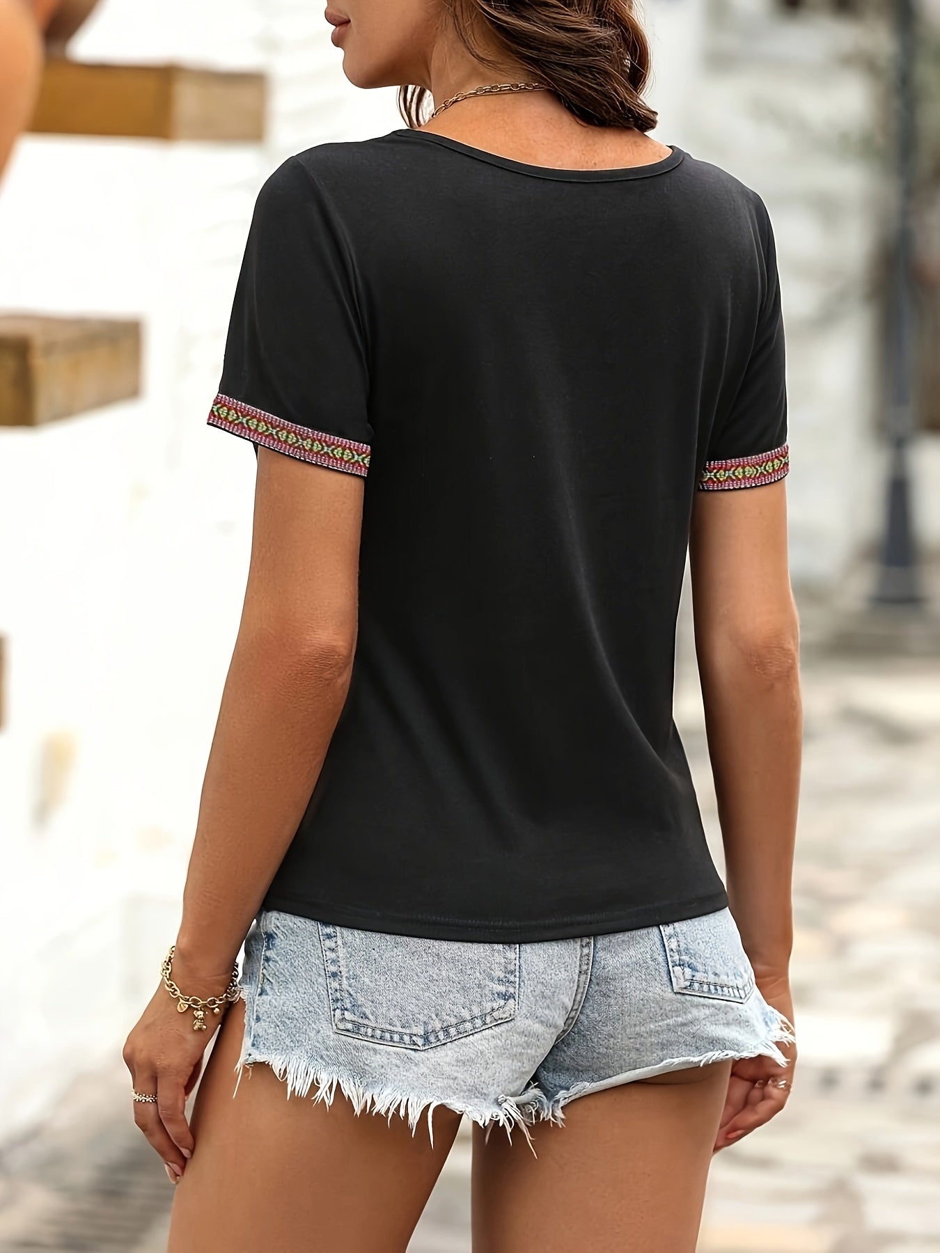 Women's Elegant V-Neck T-Shirt with Contrast Color Accents - Black & Multicolor Geometric Pattern, Short Sleeve Spring/Summer Top, Machine Washable, Everyday Fashion, Nontransparent Fabric