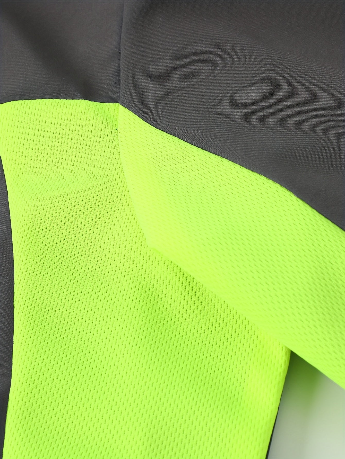Men's Two-Tone Spliced Jacket and Pants Set in Fluorescent Green with 'Sports' Letter Print, Eye-Catching Fashion Design, Comfortable Soft Fabric, Essential Outfit for Home or Outdoor Wear TZ8030