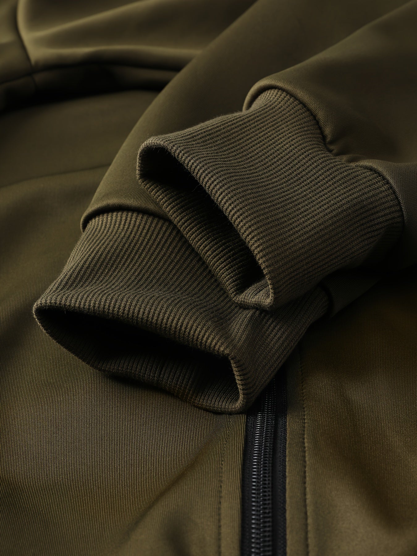 Men's Spring/Fall Casual Zip-Up Jacket & Drawstring Sweatpants Set in Olive Green & Black - Durable Polyester, Machine Washable, with Pockets for Everyday Style