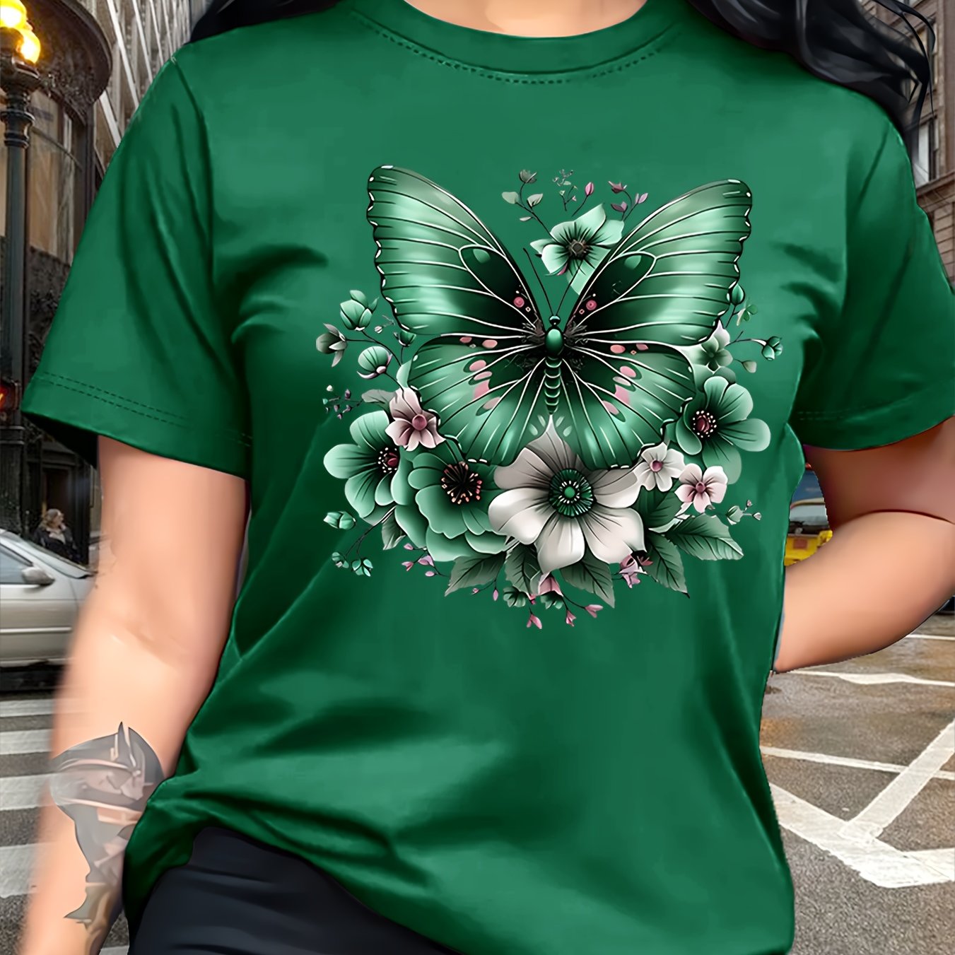 Circle Chic Butterfly Print T-Shirt - Exquisite Design, Casual Round Neck Top - Breathable and Lightweight, Perfect for Spring/Summer Wardrobe
