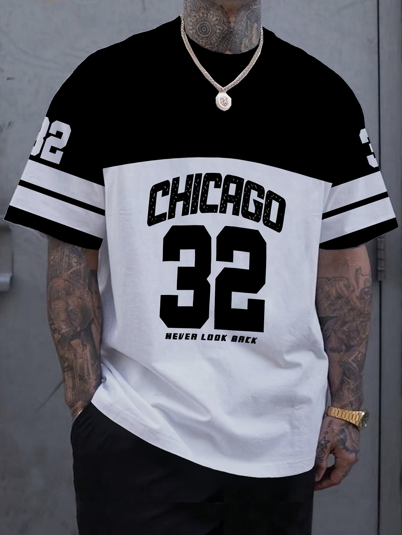 OBM Men's Chicago 32 Graphic Print T-Shirt - 100% Polyester Casual Short Sleeve Tee with Bold Numerals, Machine Washable Summer Streetwear Top, Chicago T Shirt, Urban Style, Sporty Look, Durable Material, Urban Lifestyle