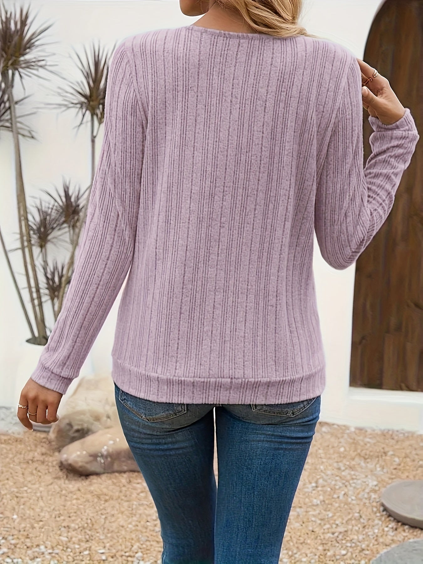 Elegant Lavender Women's V-Neck Long Sleeve T-Shirt - Soft Brushed Ribbed Polyester Blend, Stretchy & Machine Washable, Perfect for All Seasons