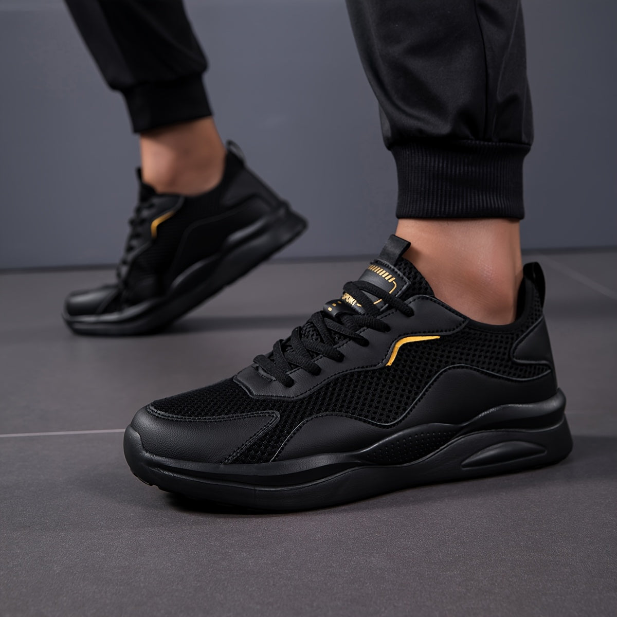 Men's 2025 New Summer Breathable Running Shoes - Lightweight Cushioned Sneakers with Golden Accents, Low-Top Black Casual Shoes for Gym, Walking & Daily Wear, All-Season Comfort, Sleek Sporty Design, Durable Traction Footwear