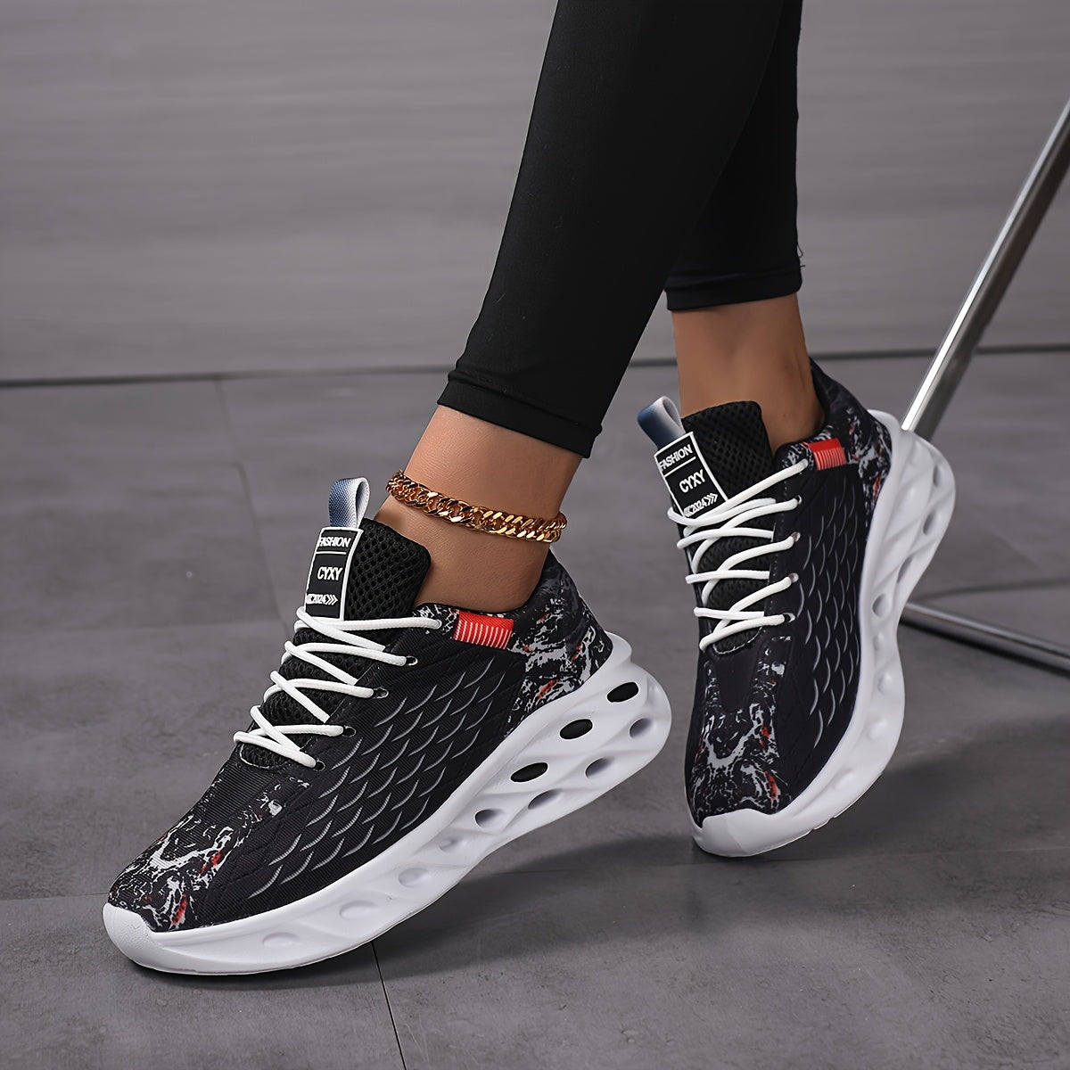 New Fish Scale Large Size Women's Couple Lace-Up Breathable Knitted Running Shoes, Fashion Casual Trendy Sports Sneakers with Perforated Soles and Comfortable High-Top Coconut Design