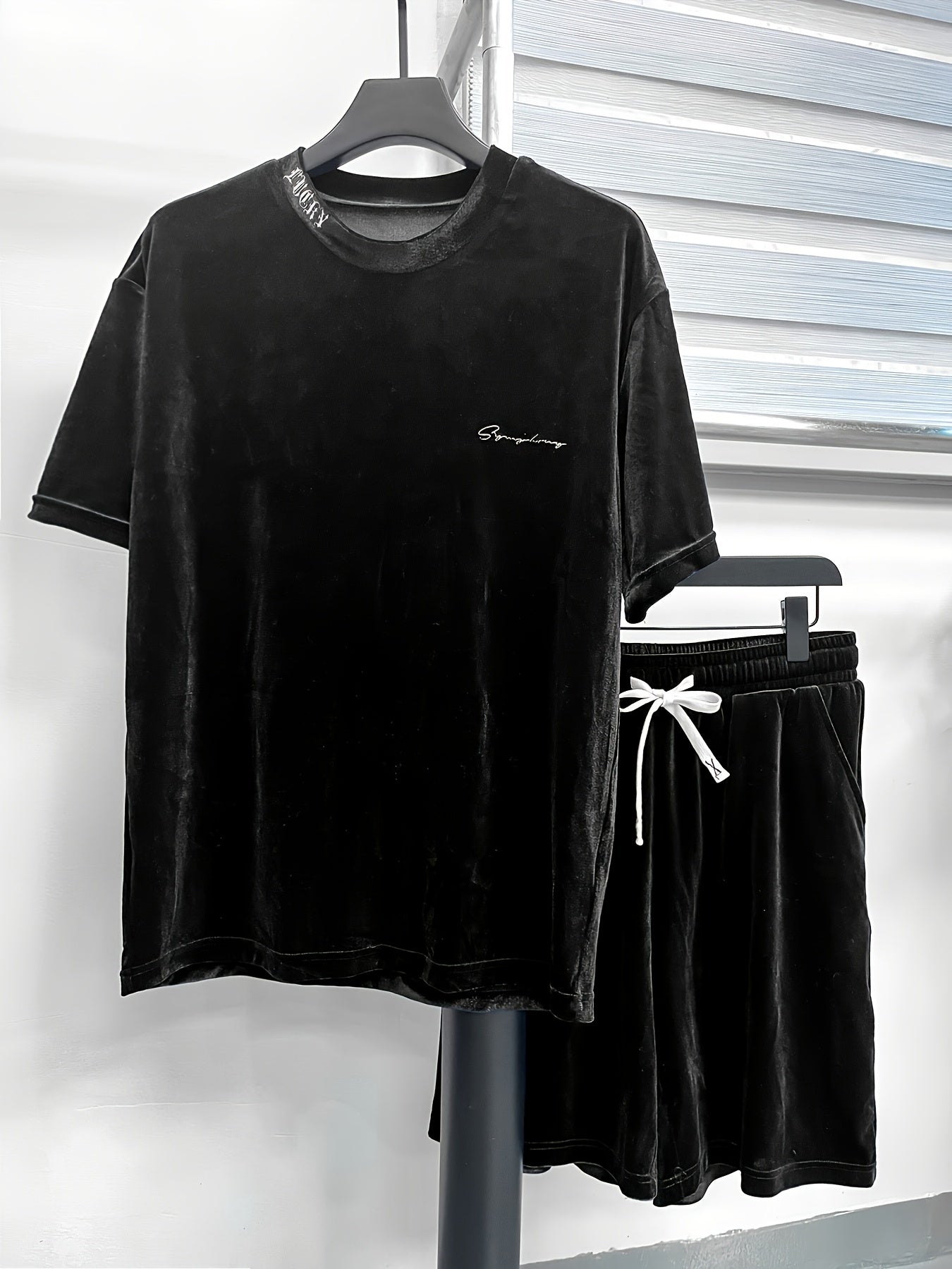 Men'S Fashion Velvet Knit Pullover Set, Contrast Letter Embroidery Top and Solid Color Drawstring Shorts, Simple Casual Outing Commuting Vacation Light Luxury Set, Regular Fit Elastic Knit Two-Piece Set, High-end Sheen Light