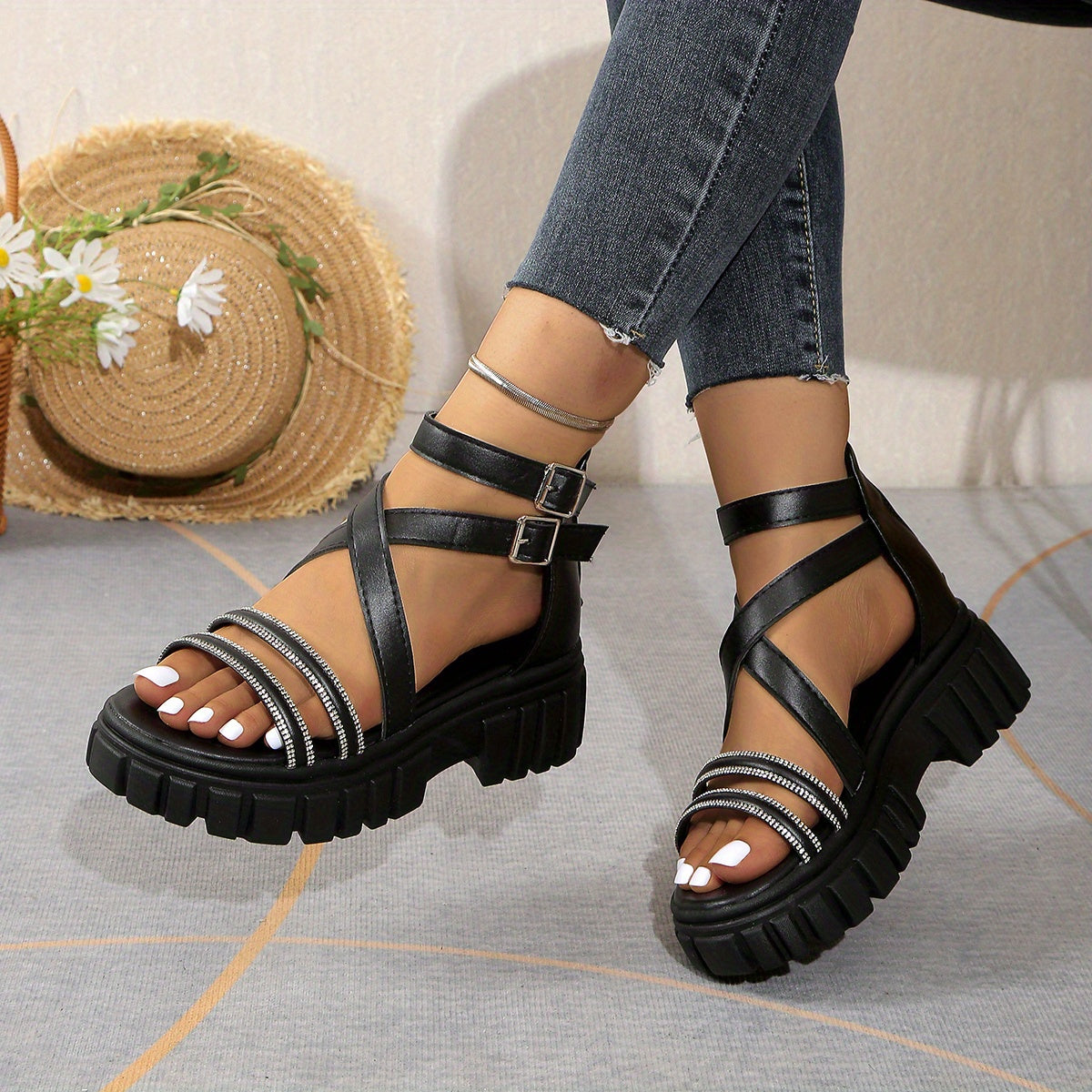 Women'S Summer Chunky Platform Sandals - Open-Toe Design with Adjustable Buckle Straps, White Faux Cover & Thick TPR Sole for Beach, Casual & Everyday Wear, Strappy Sandals, Beach Footwear, Stylish Footwear, Durable Footwear