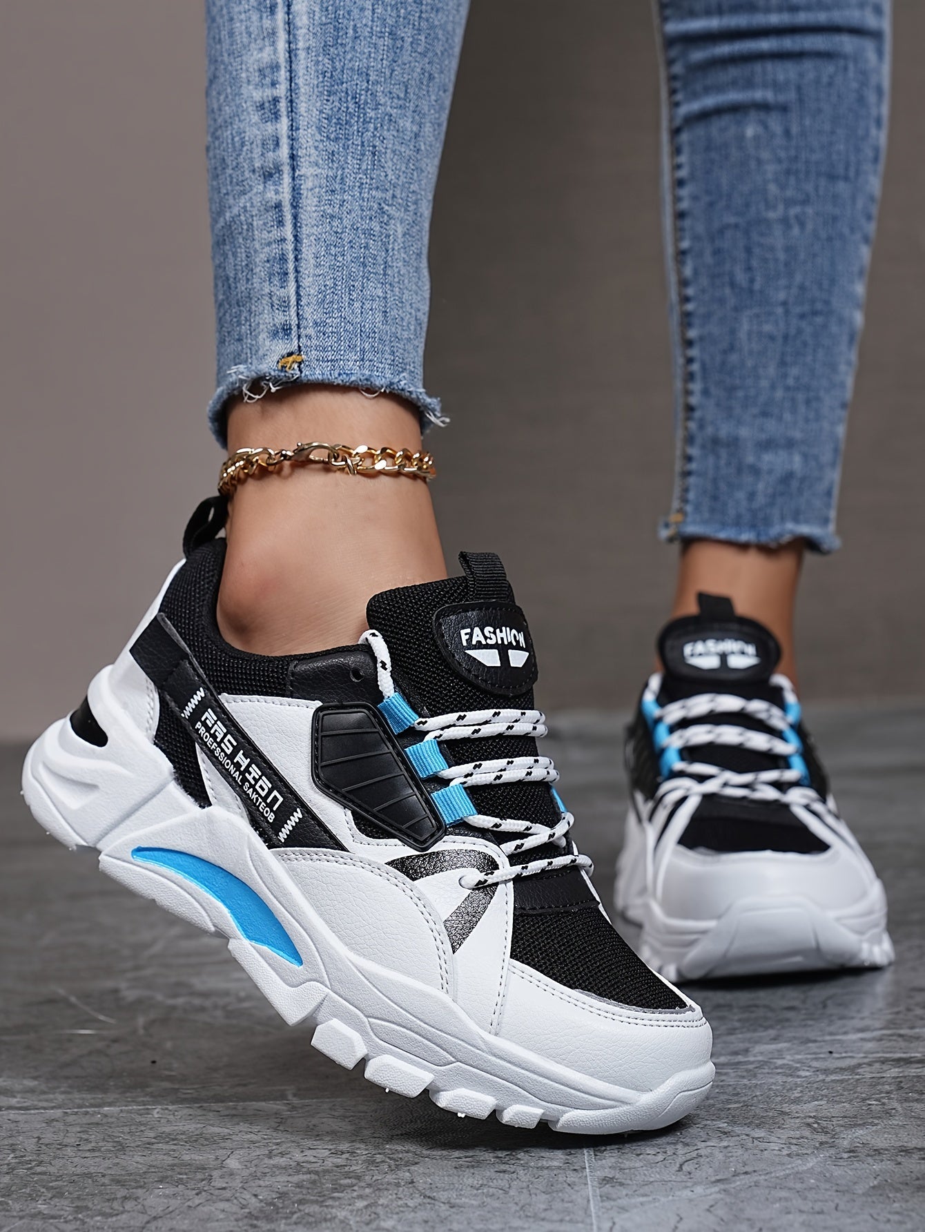 Women's Fashion Sneakers Geometric Pattern Low-Top with EVA Sole, Lace-Up Casual Sports Shoes, Hand-Washable Fabric Inner, All-Season Comfort Footwear with Plain Toe Design