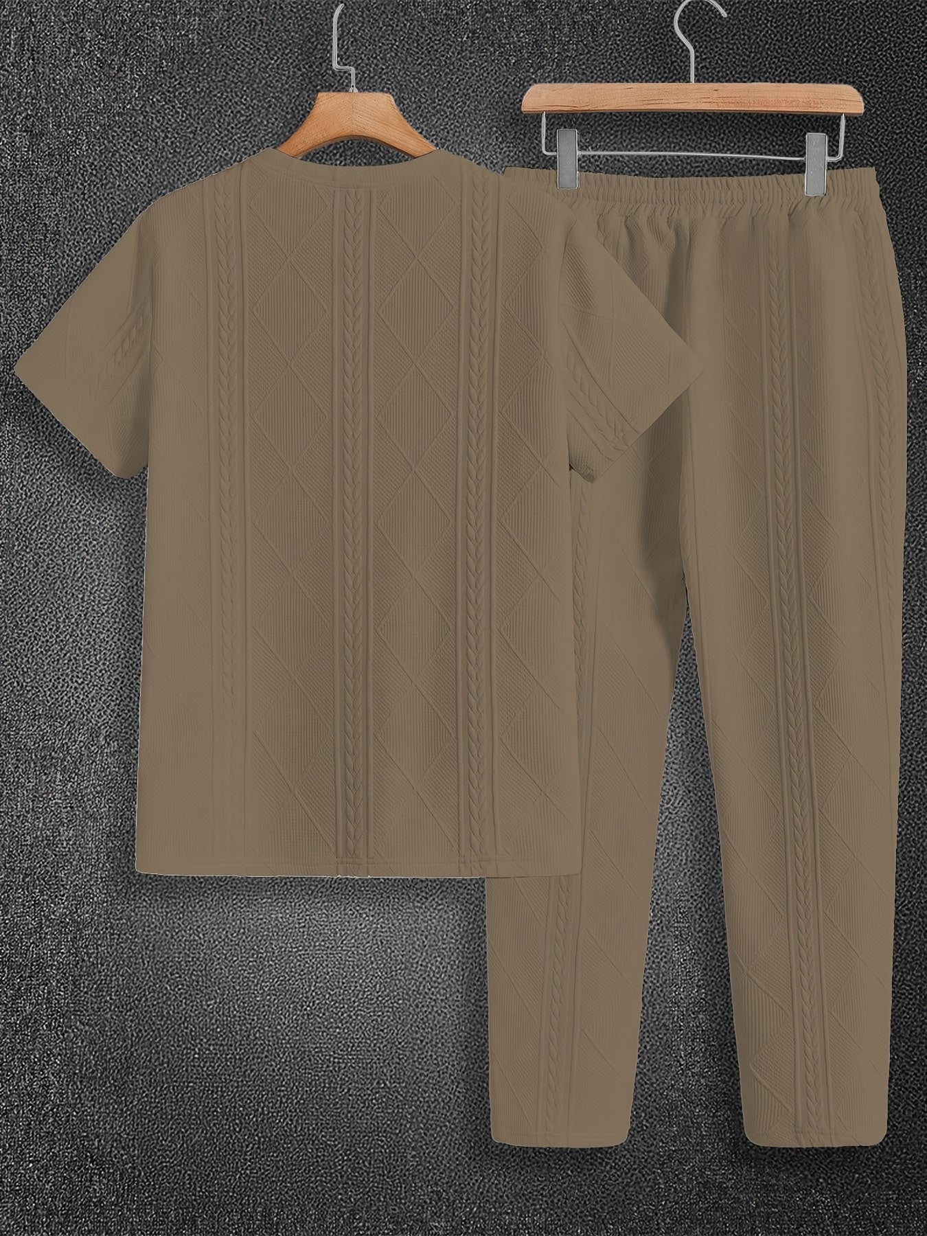 Men'S Textured Round Neck Short Sleeve Pullover & Woven Pants Pajama Set - Brown, Casual Home Wear with Drawstring Waist, Summer Comfort, Everyday Pajamas | Casual Style | Comfortable Fit, Pajamas