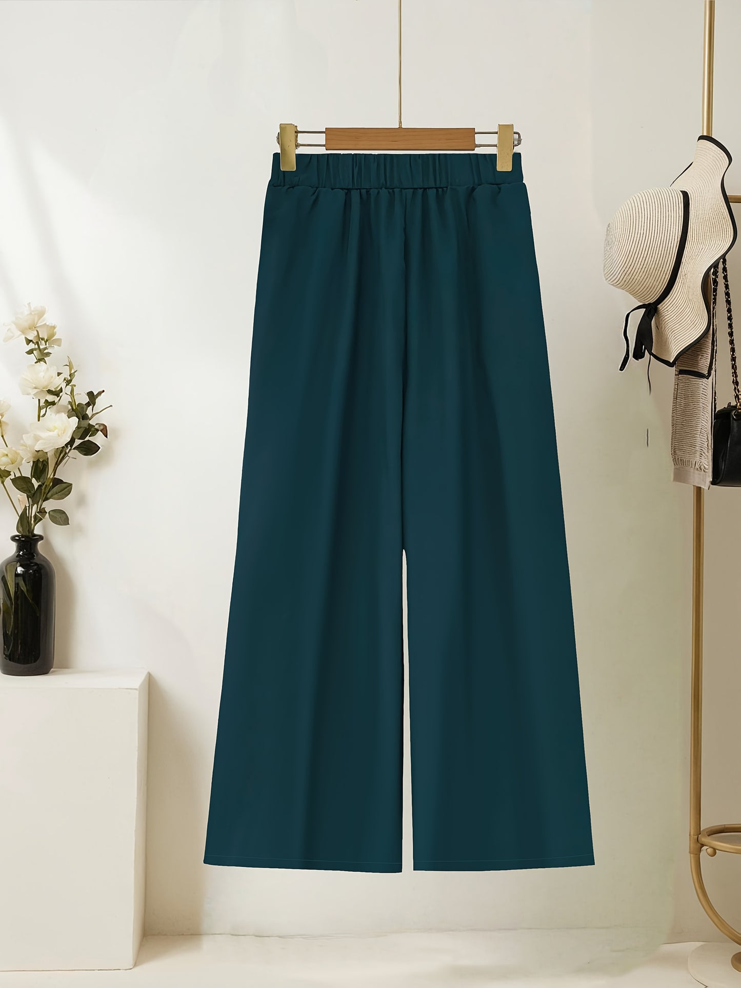 Women's fashionable printed patchwork round-neck top with solid-colored wide-leg trousers