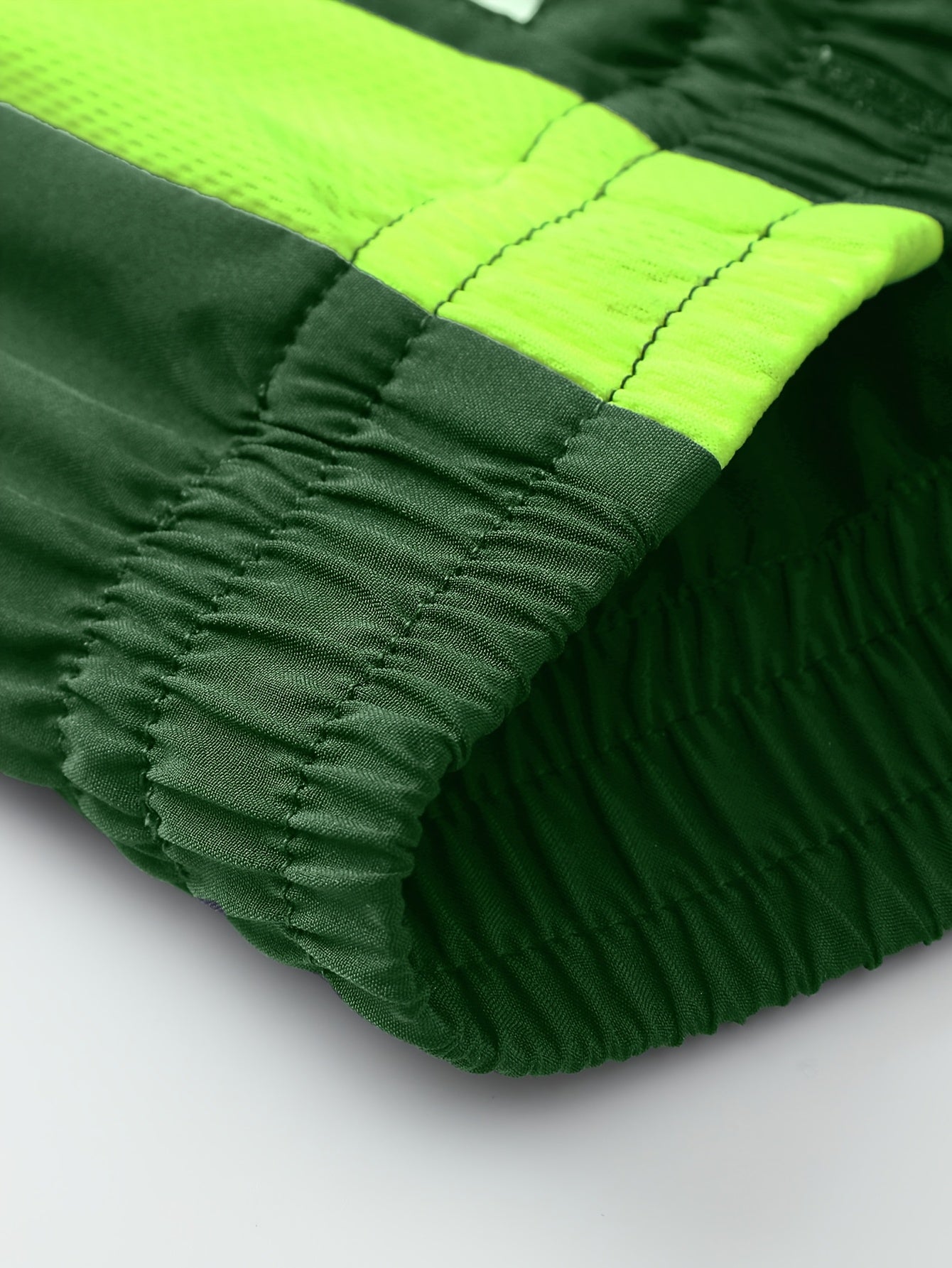 Men's Two-Tone Spliced Jacket and Pants Set in Fluorescent Green with 'Sports' Letter Print, Eye-Catching Fashion Design, Comfortable Soft Fabric, Essential Outfit for Home or Outdoor Wear TZ8030