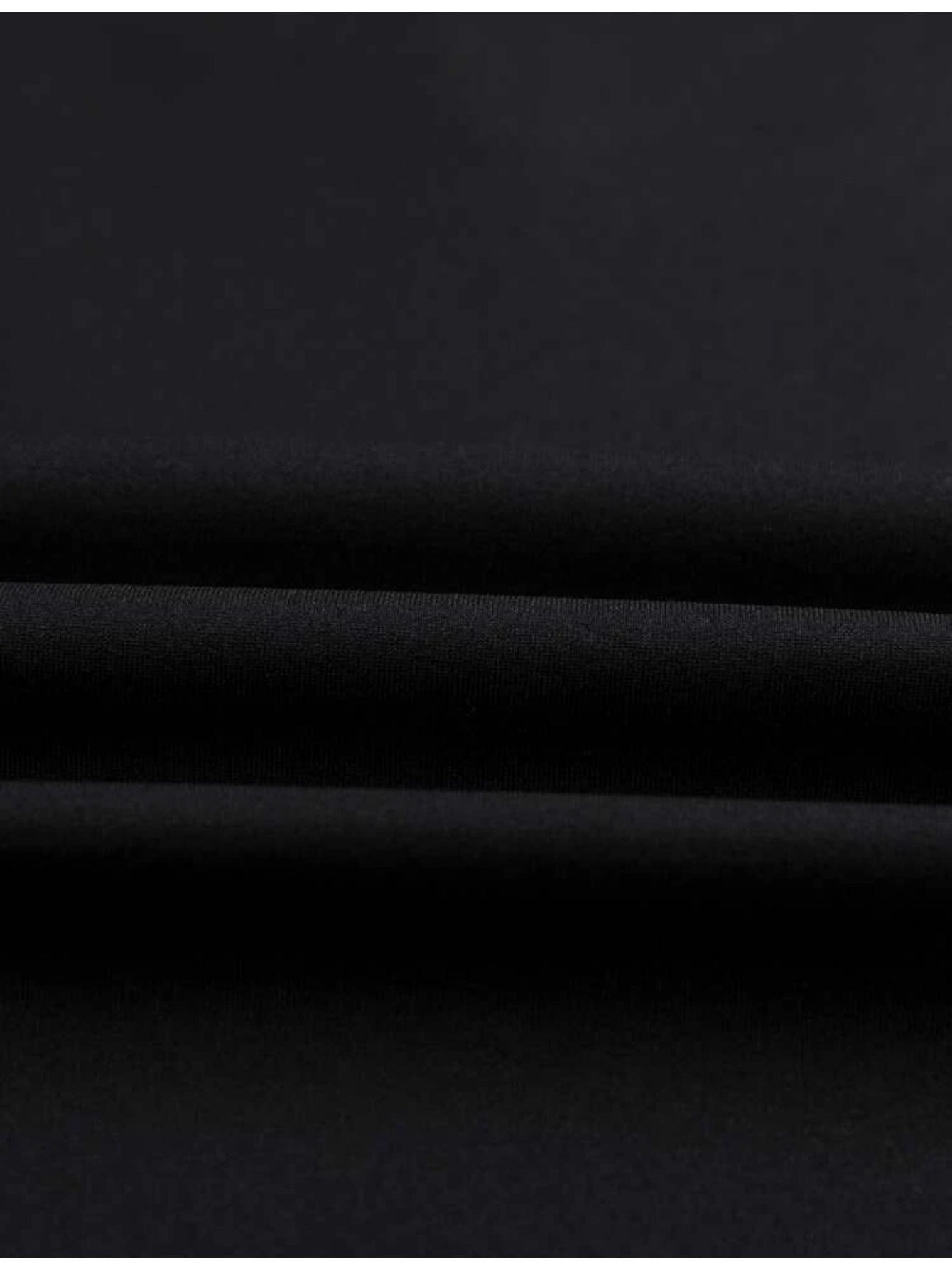 1pc of Men's black and white color-block round neck casual short-sleeve T-shirt