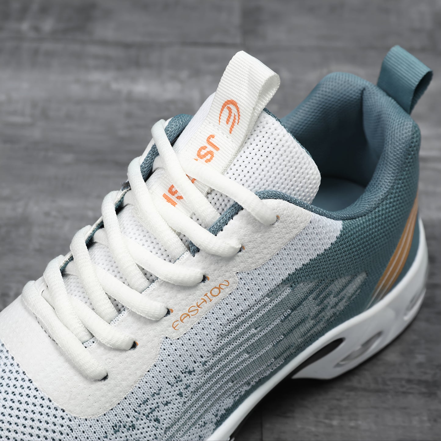 Men's Fashion Sports Sneakers, Breathable Mesh Fabric Upper, Comfortable Lace-Up Running Shoes with PVC Sole and Cloth Insole for All Seasons