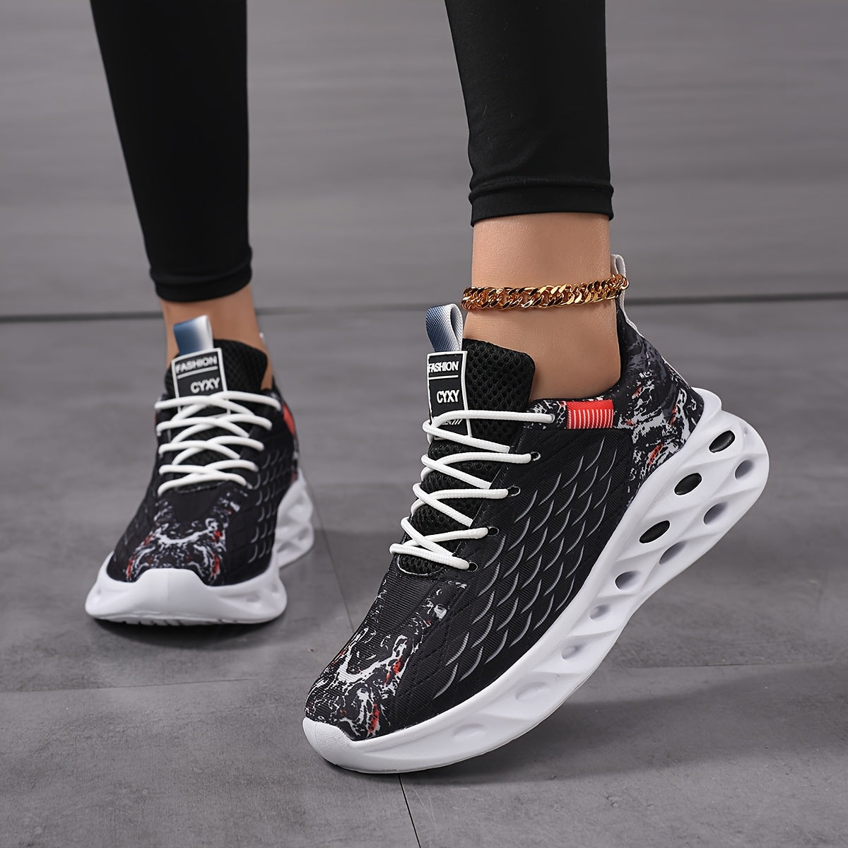 New Fish Scale Large Size Women's Couple Lace-Up Breathable Knitted Running Shoes, Fashion Casual Trendy Sports Sneakers with Perforated Soles and Comfortable High-Top Coconut Design