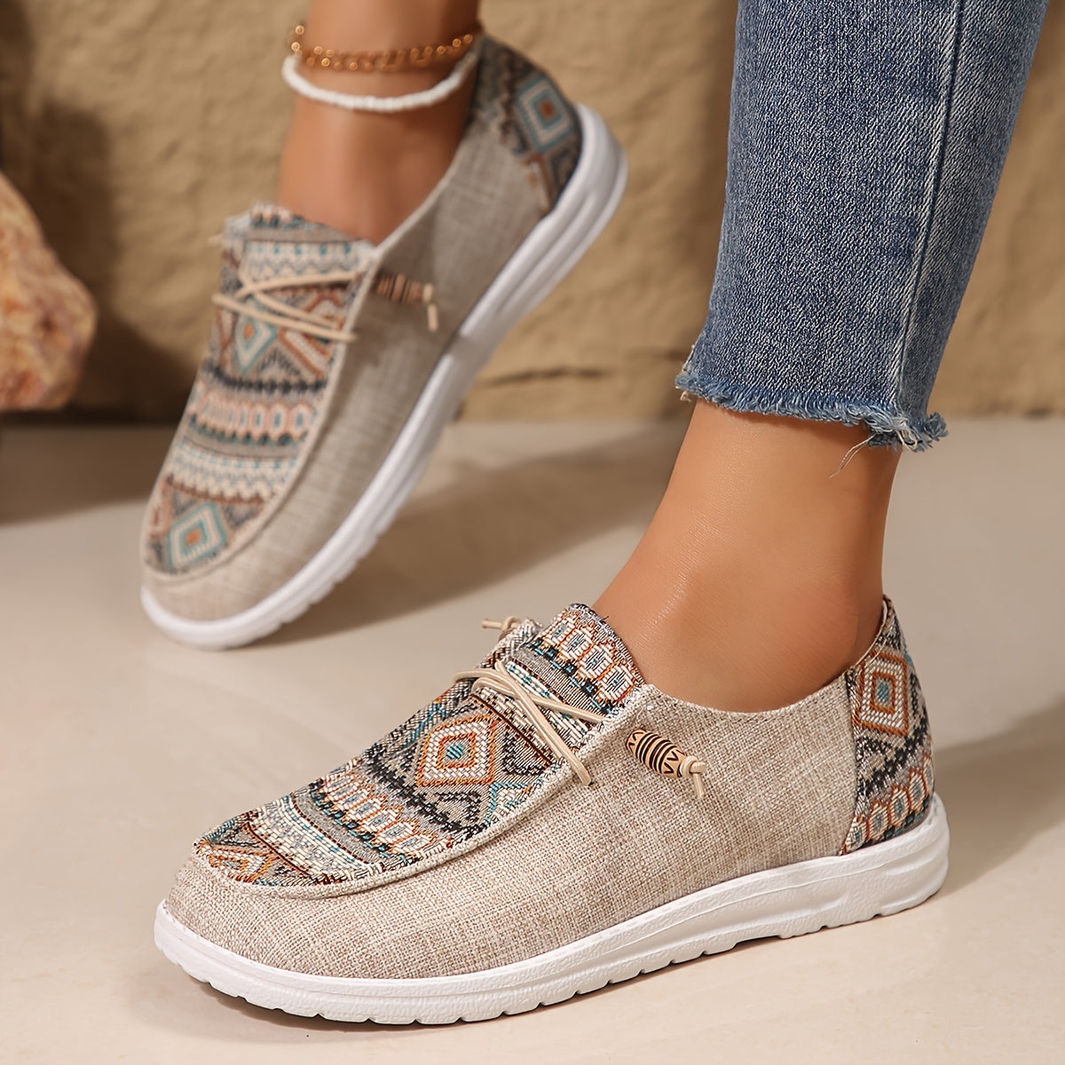 2024 New Outdoor Comfortable Ethnic Style Print Casual Large Size Women's Leisure Single Shoes