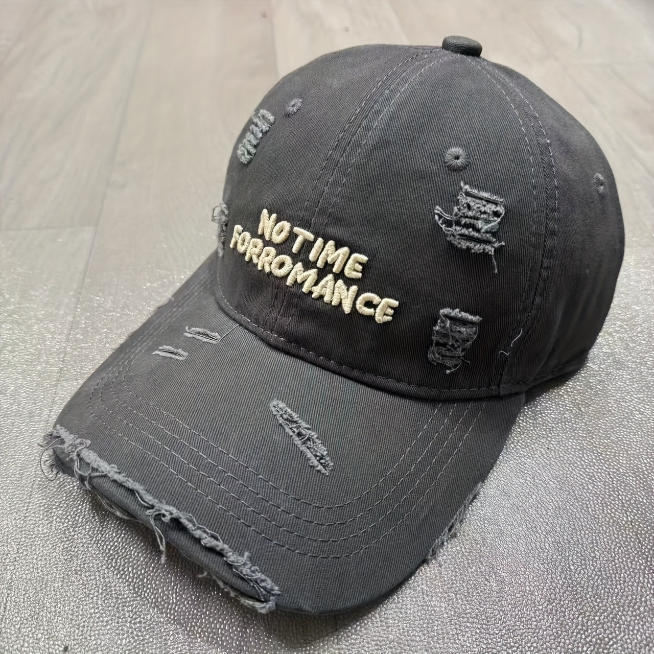 New Distressed Washed Baseball Cap for Women with Three-dimensional Letter Embroidery, Designed to Make You Look Smaller, Featuring a Trendy Street Style for Both Men And Women.