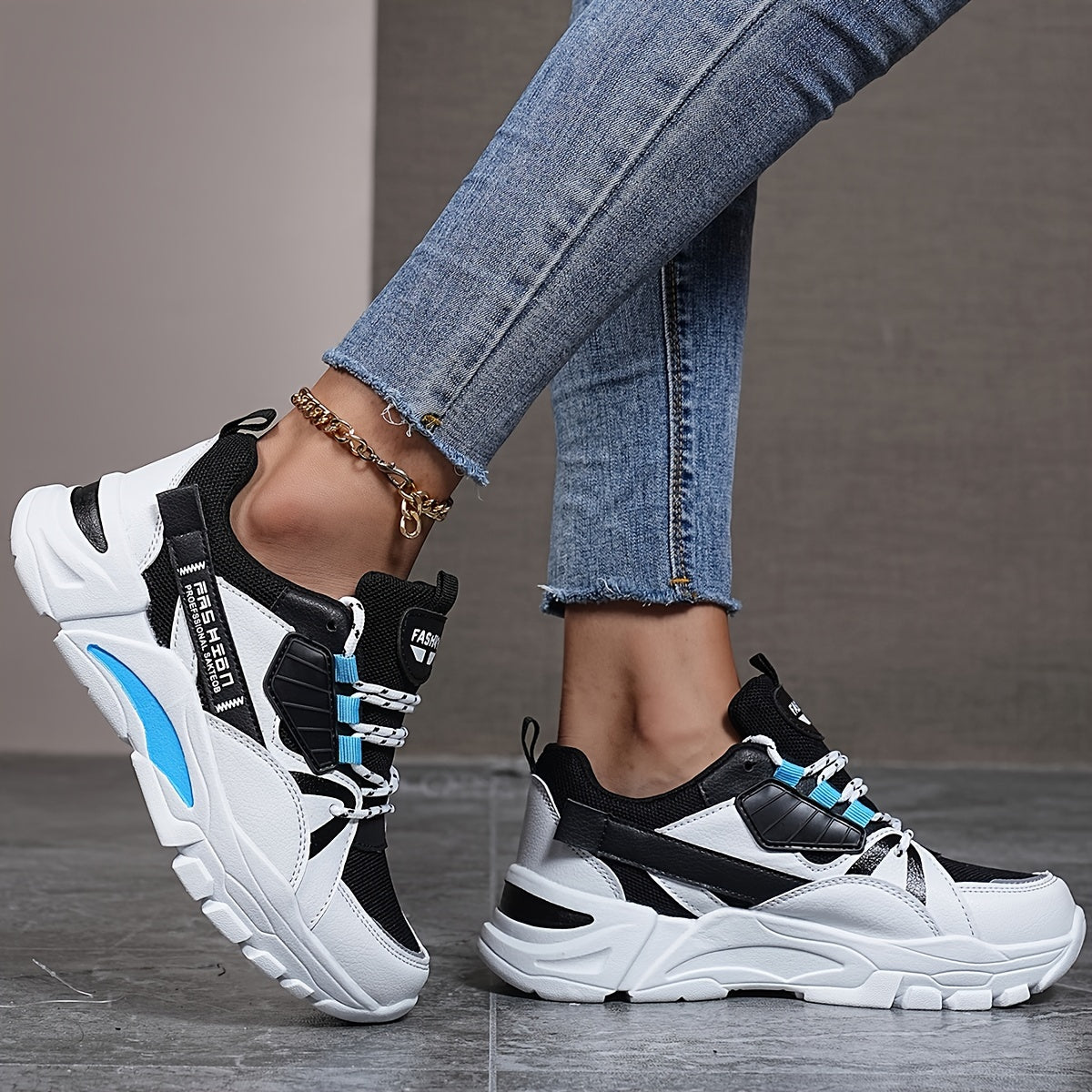 Women's Fashion Sneakers Geometric Pattern Low-Top with EVA Sole, Lace-Up Casual Sports Shoes, Hand-Washable Fabric Inner, All-Season Comfort Footwear with Plain Toe Design