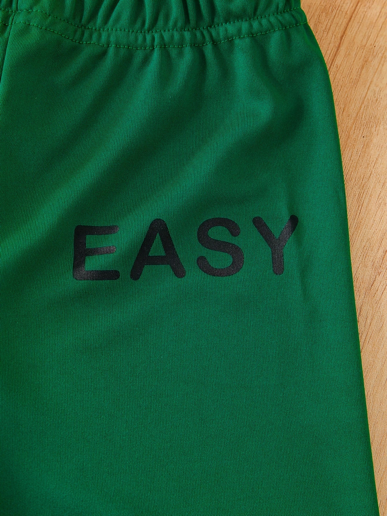 Boys' 3pcs Set White Crew Neck T-Shirt with EASY Lettering & Green Elastic Waist Shorts & Green Crossbody Bag Casual Comfortable Outdoor Outfit, Gift Idea, Perfect for Outdoor