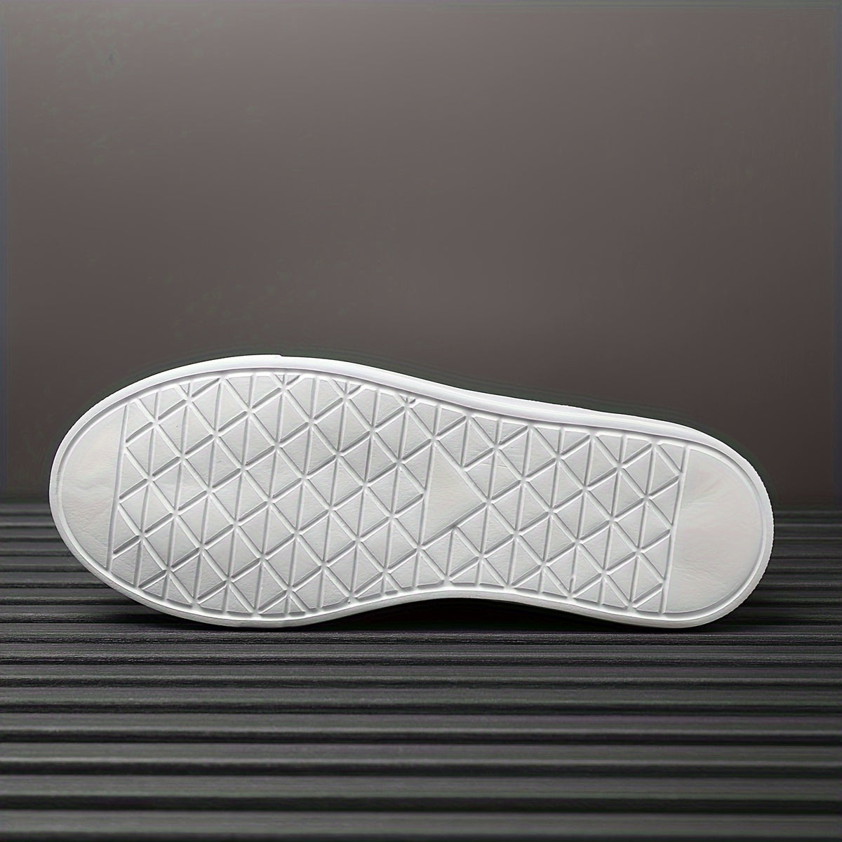 Men's Monochrome Casual Sneakers with White Accents - Comfortable, Easy to Match, Ideal for Everyday Use and Hiking