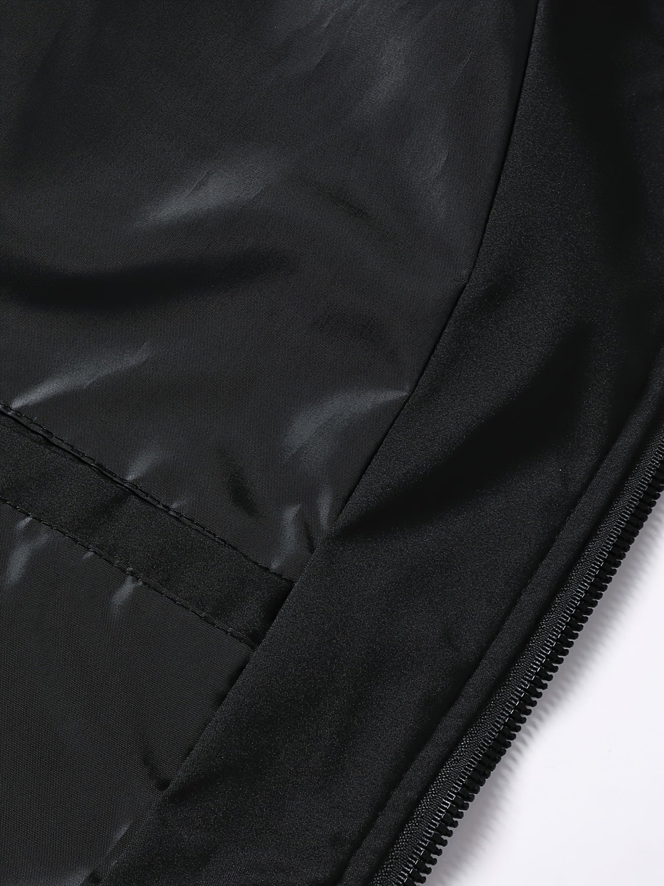 Men's Lightweight Spring Fall Windbreaker Jacket Coat Men's Windproof Outdoor Casual Stylish Zipper Pocket Jacket